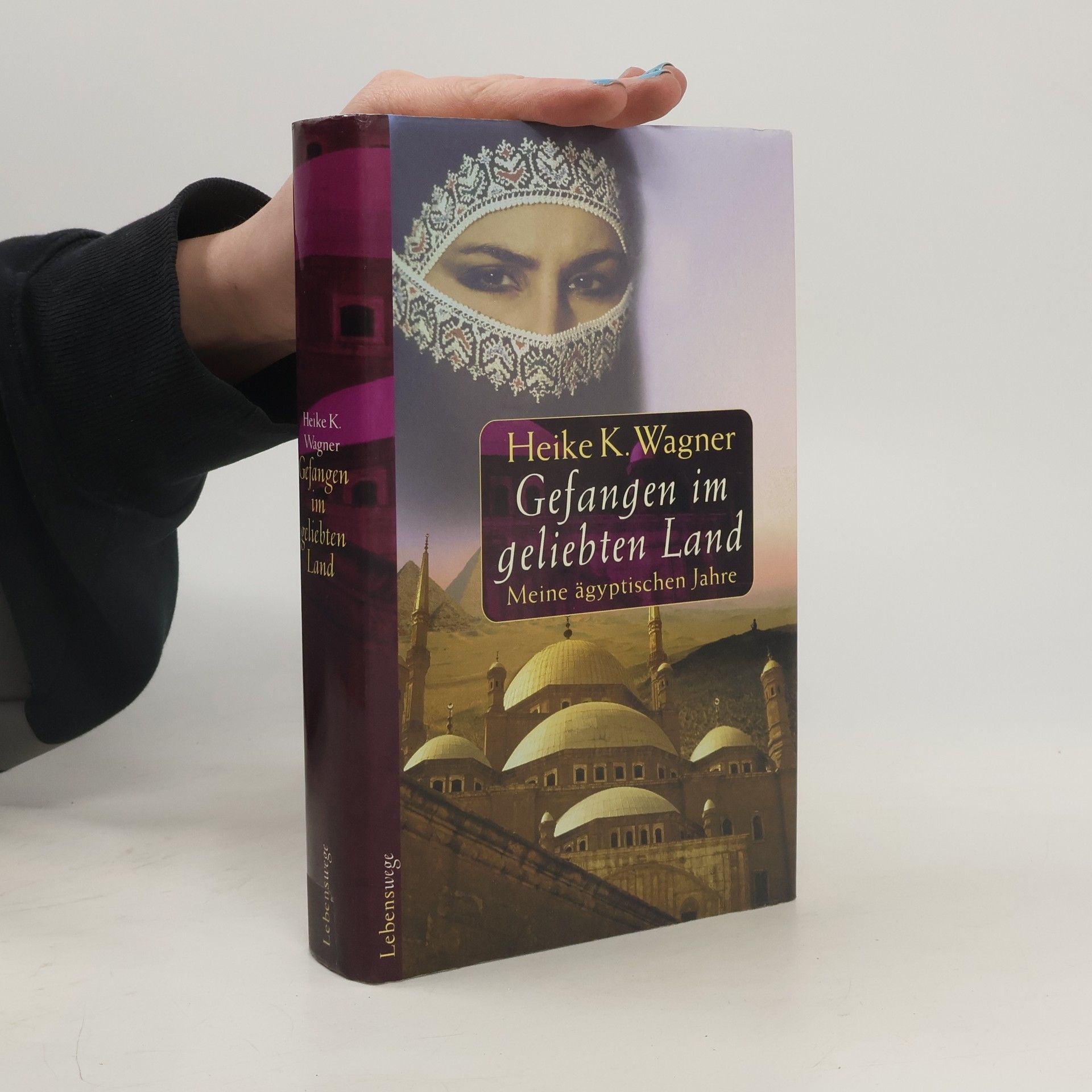 Heike K. Wagner Gefangen im geliebten Land