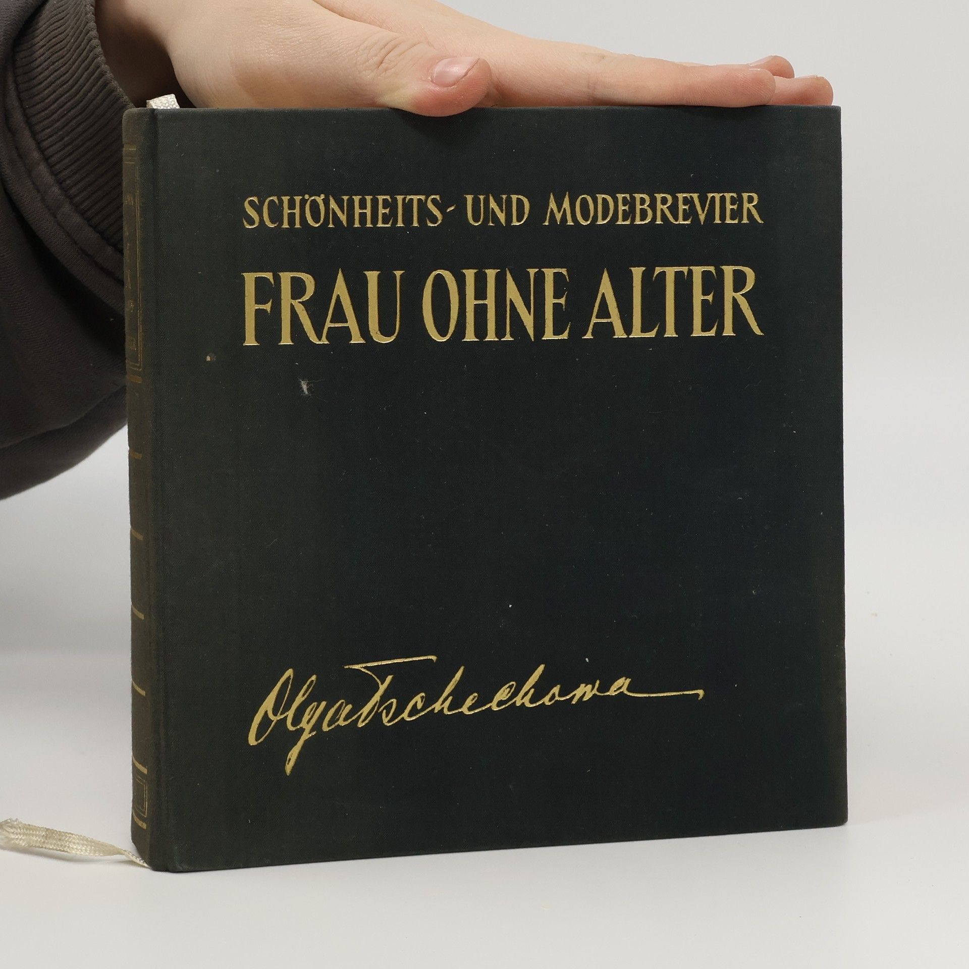 Olga Chekhova Schönheits und Modebrevier. Frau ohne Alter