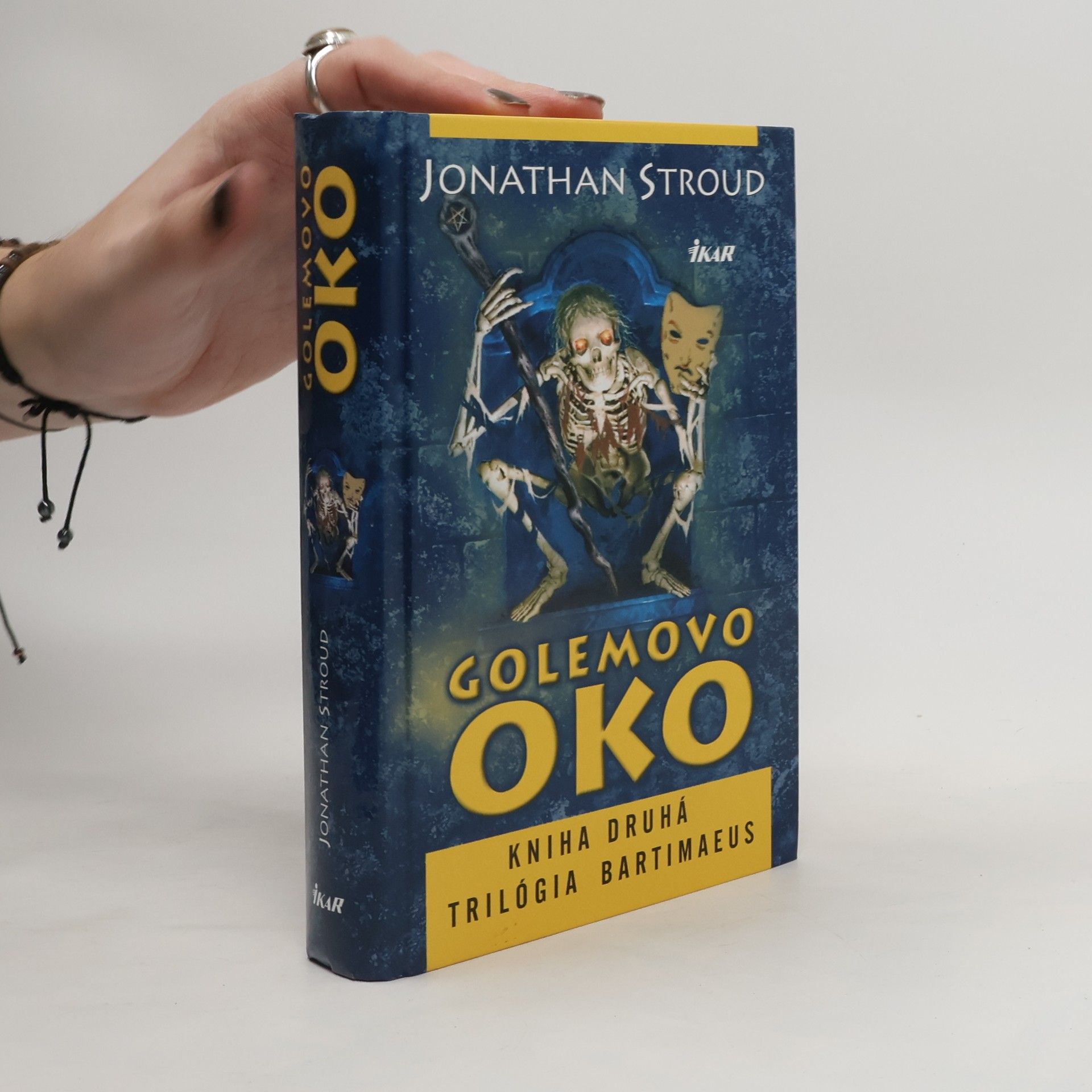 Jonathan Stroud Golemovo oko