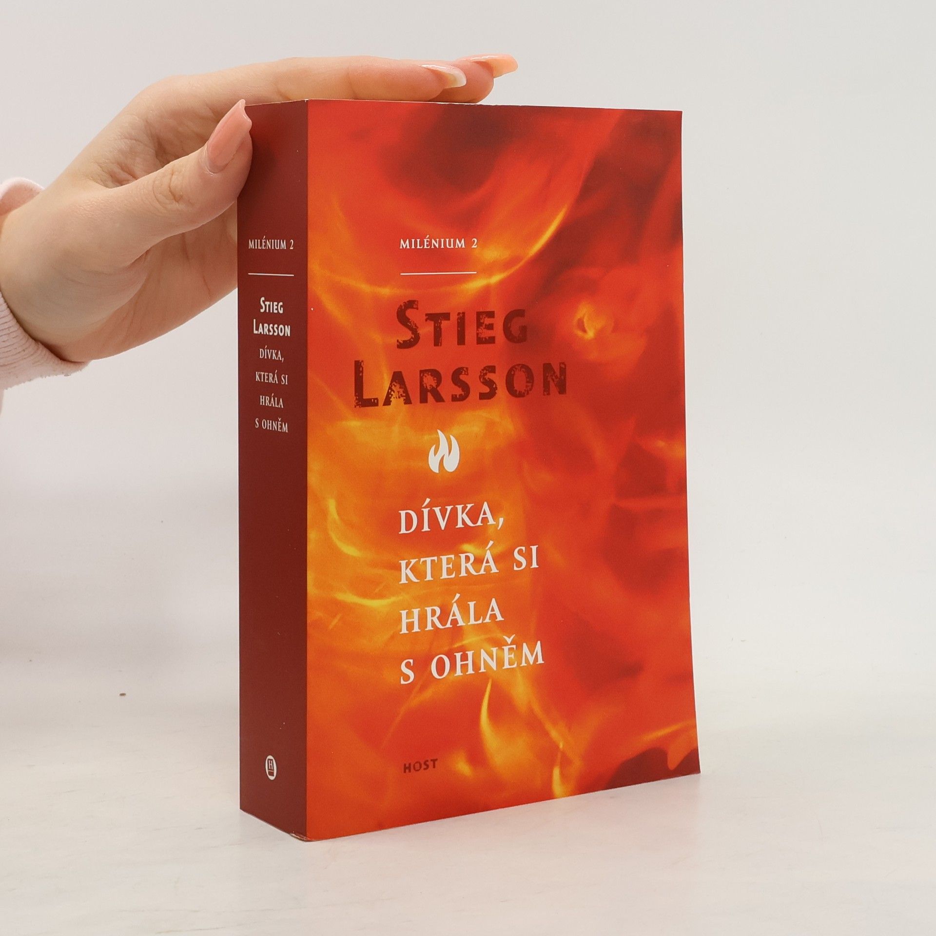 Stieg Larsson Dívka, která si hrála s ohněm
