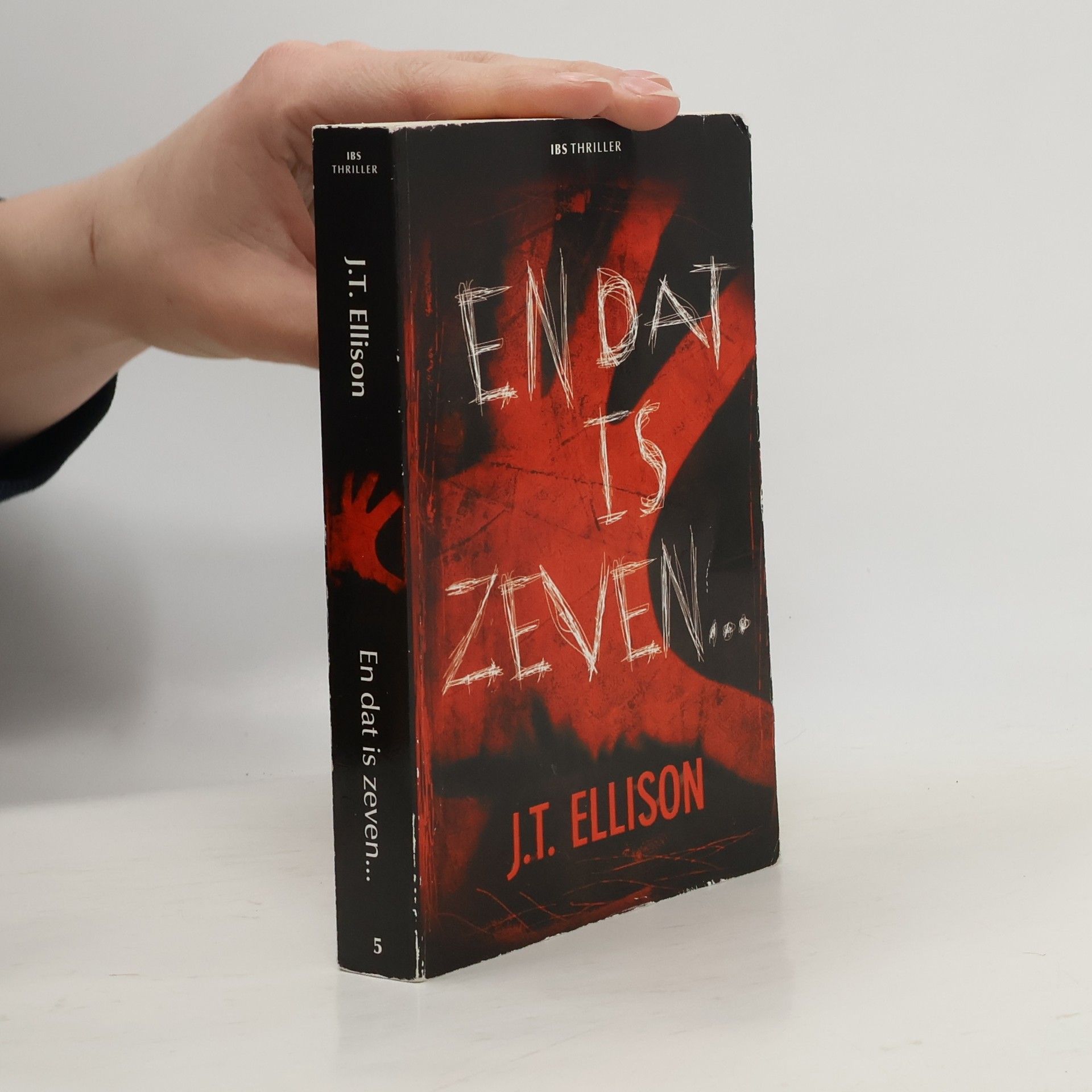 J. T. Ellison En dat is zeven...