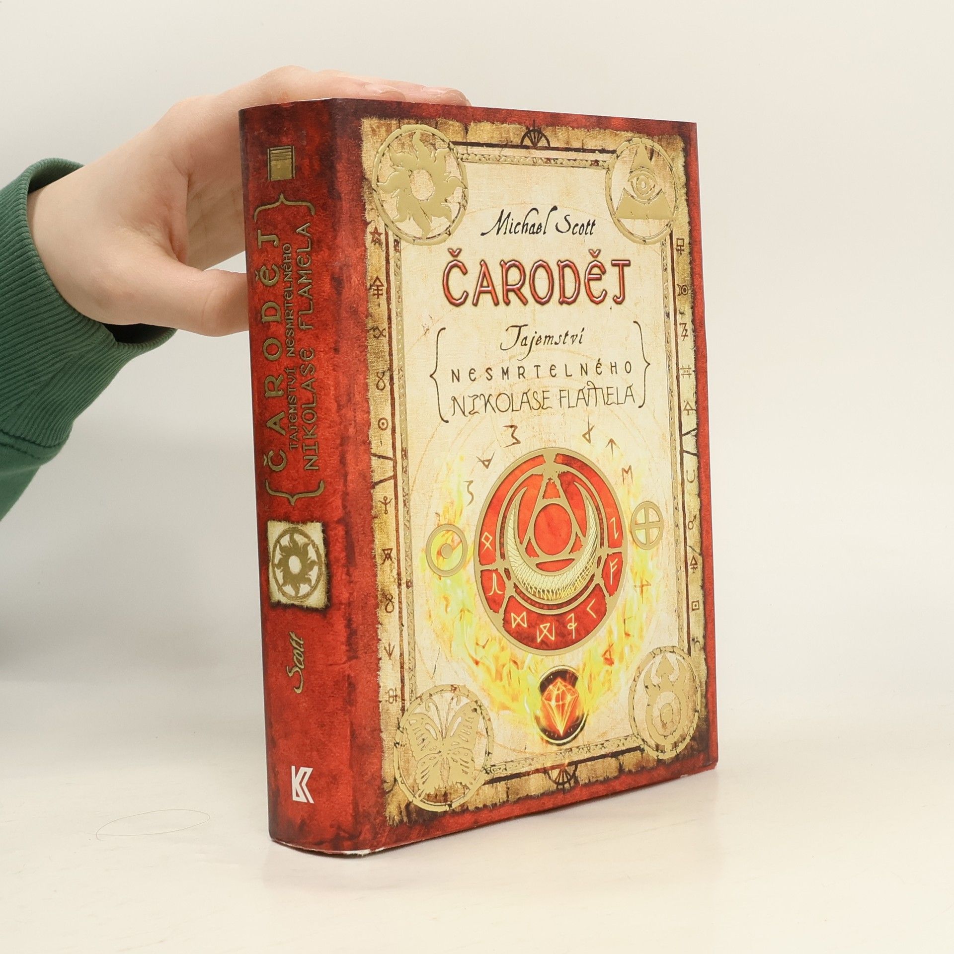 Michael Scott Tajemství nesmrtelného Nikolase Flamela. Čaroděj