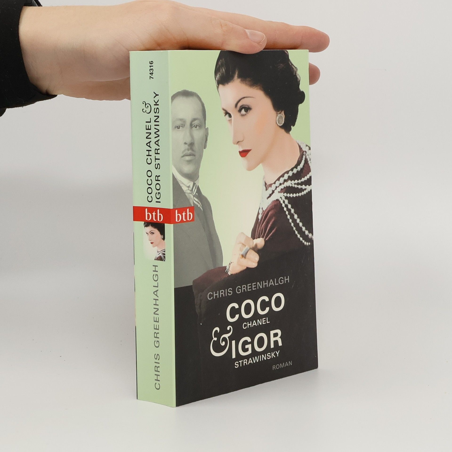 Chris Greenhalgh Coco Chanel & Igor Strawinsky: Roman
