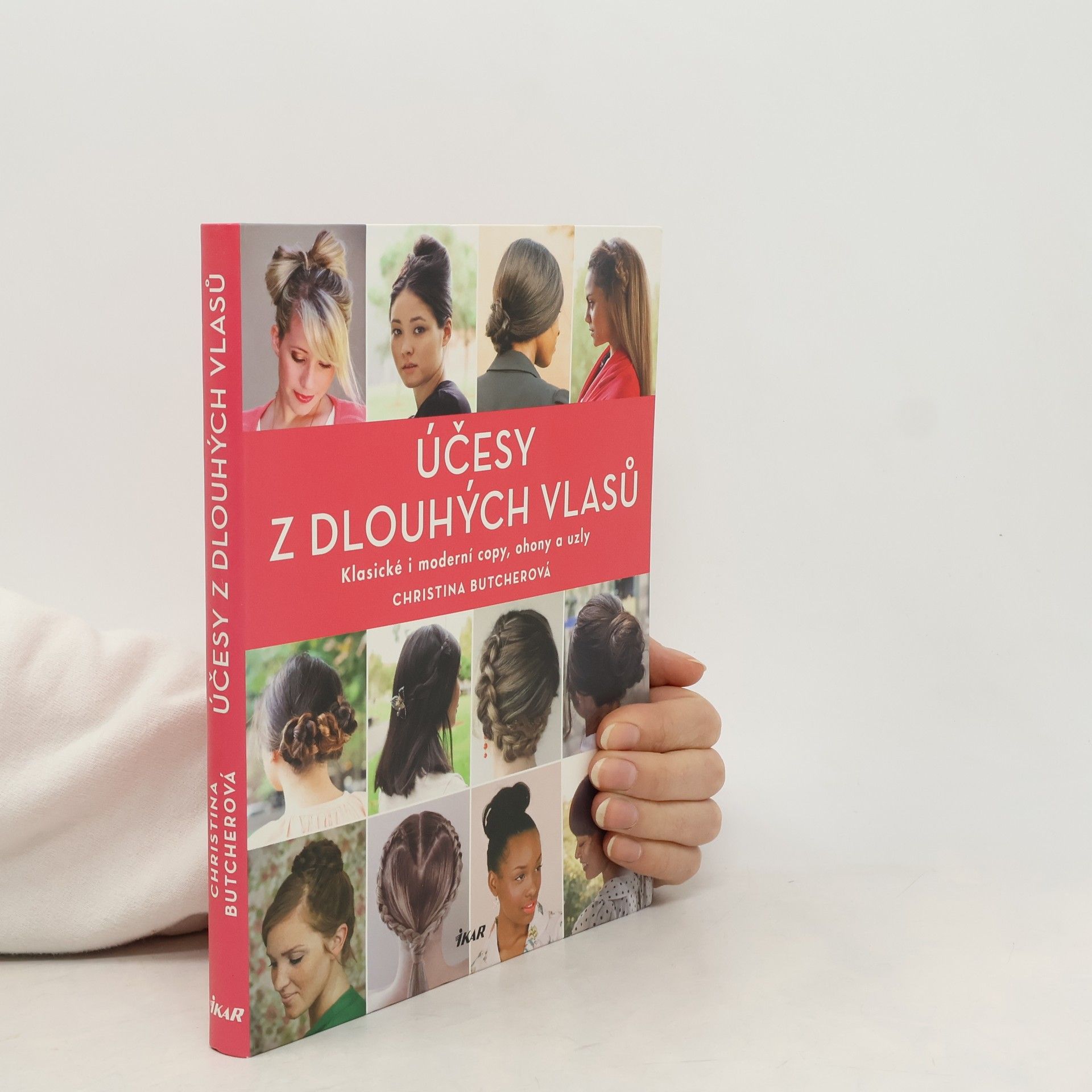 Christina Butcher Účesy z dlouhých vlasů