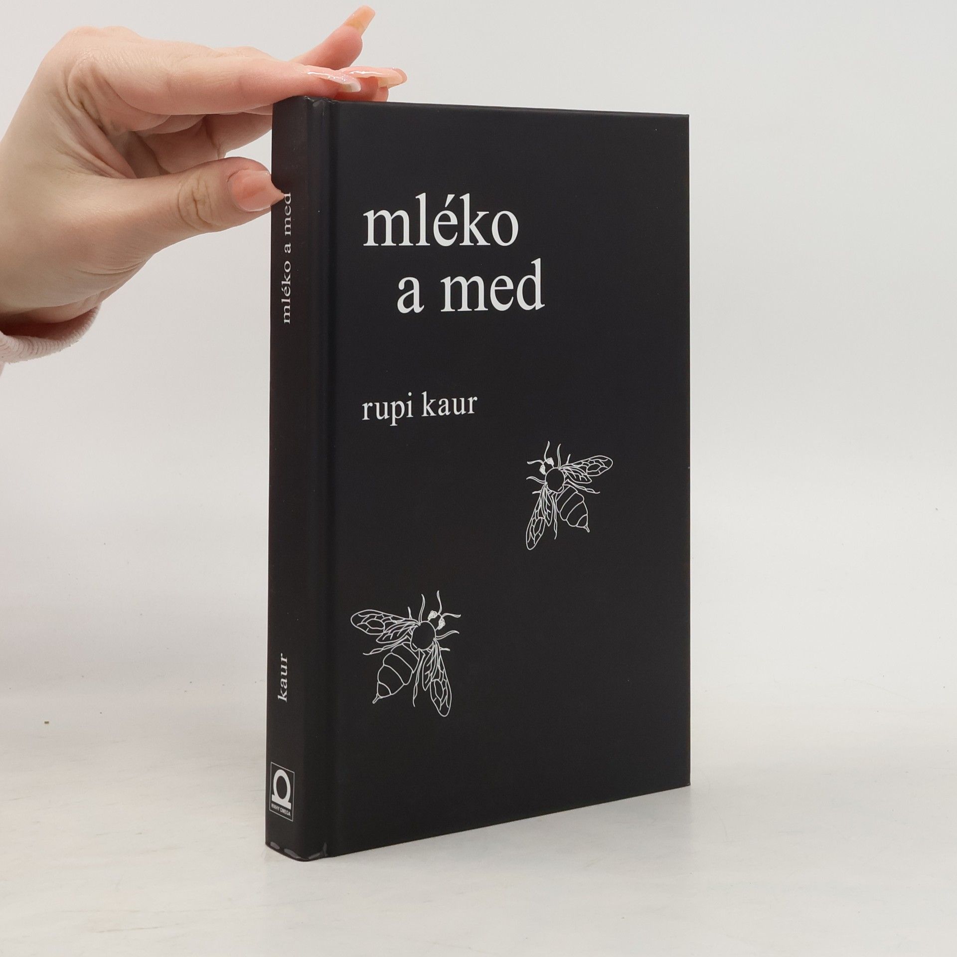 Rupi Kaur Mléko a med