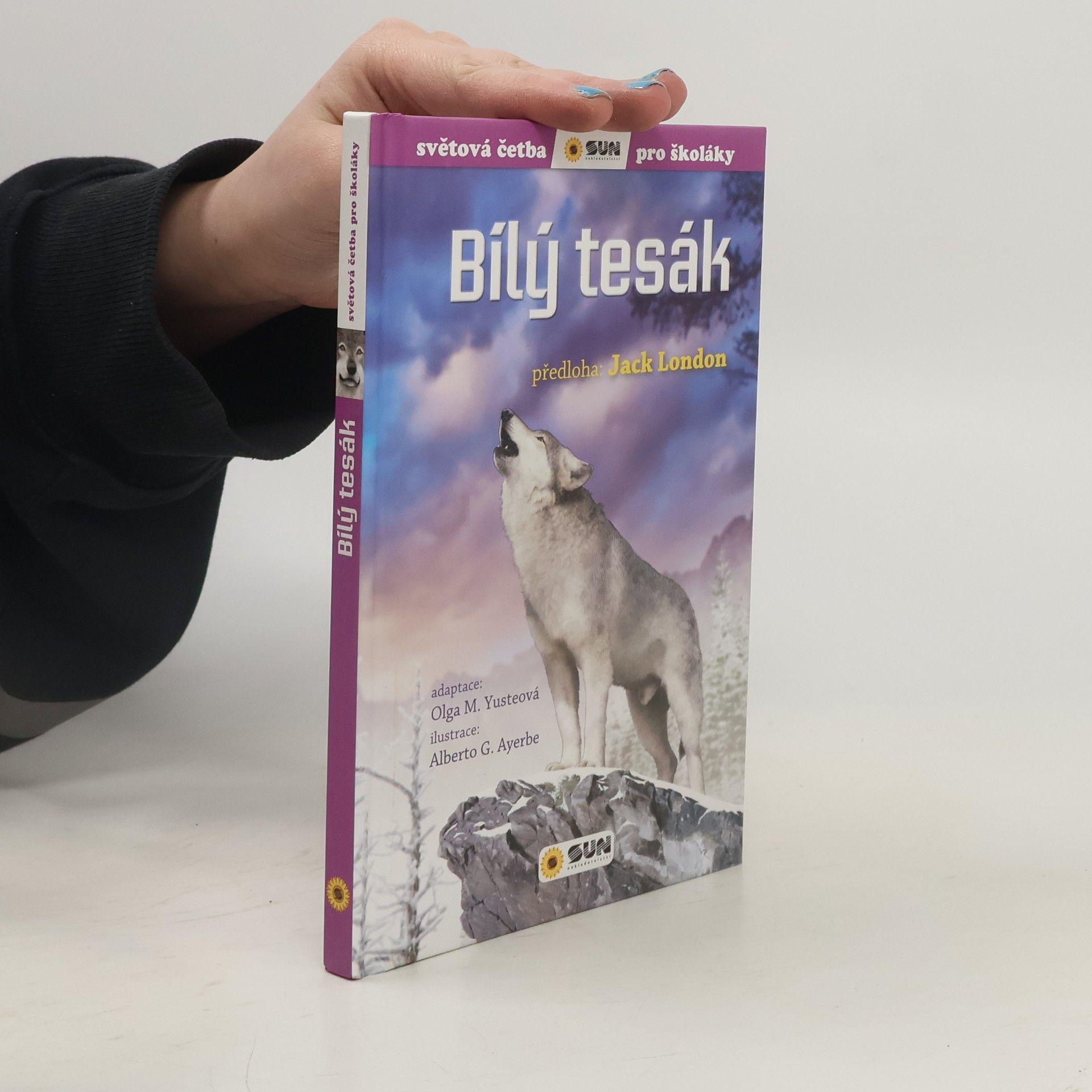 Olga M. Yuste Bílý tesák