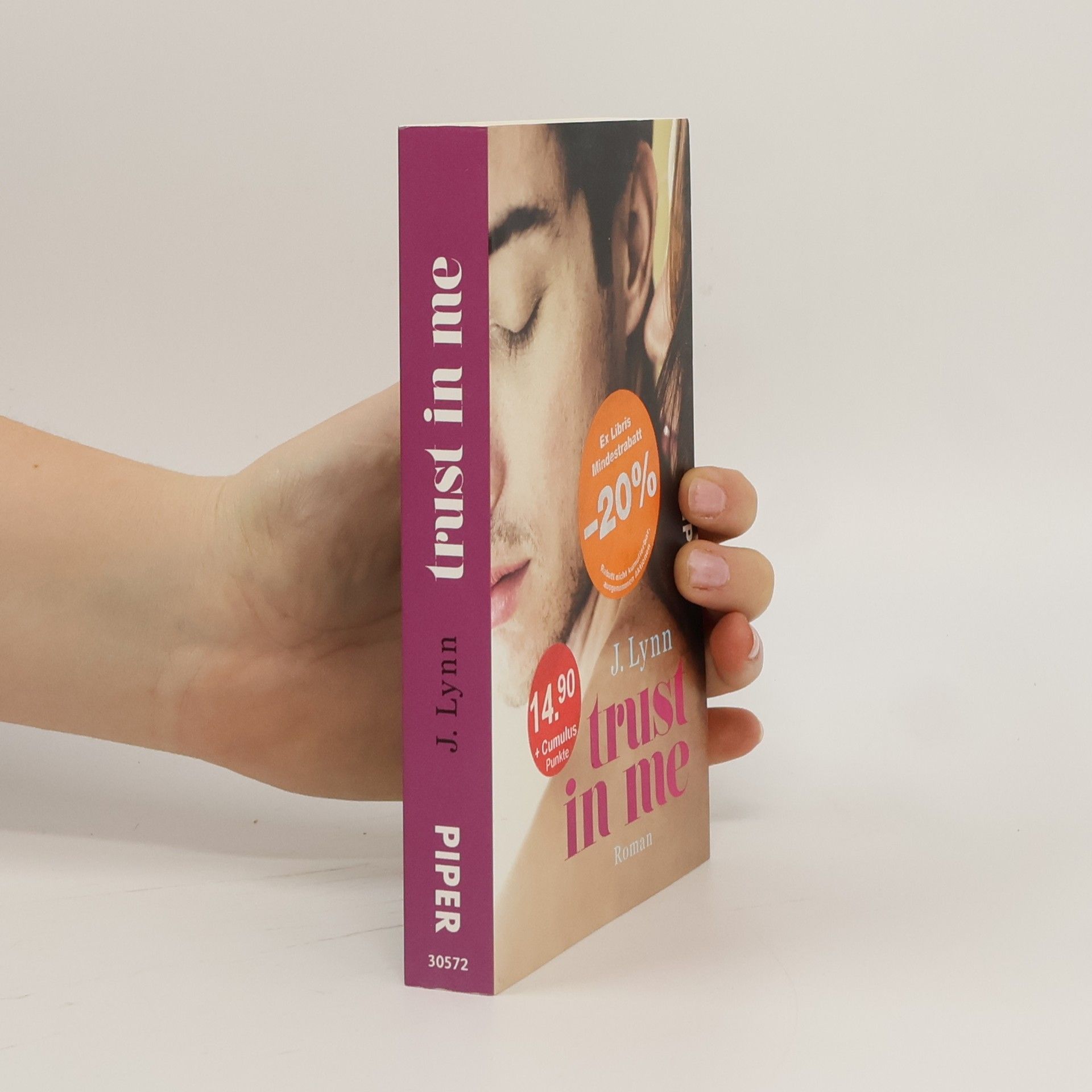 Jennifer L. Armentrout Trust in Me