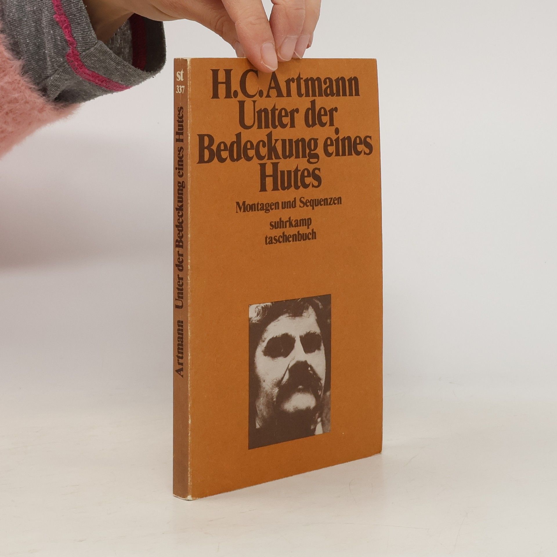 H. C. Artmann Under der Bedeckung eines Hutes