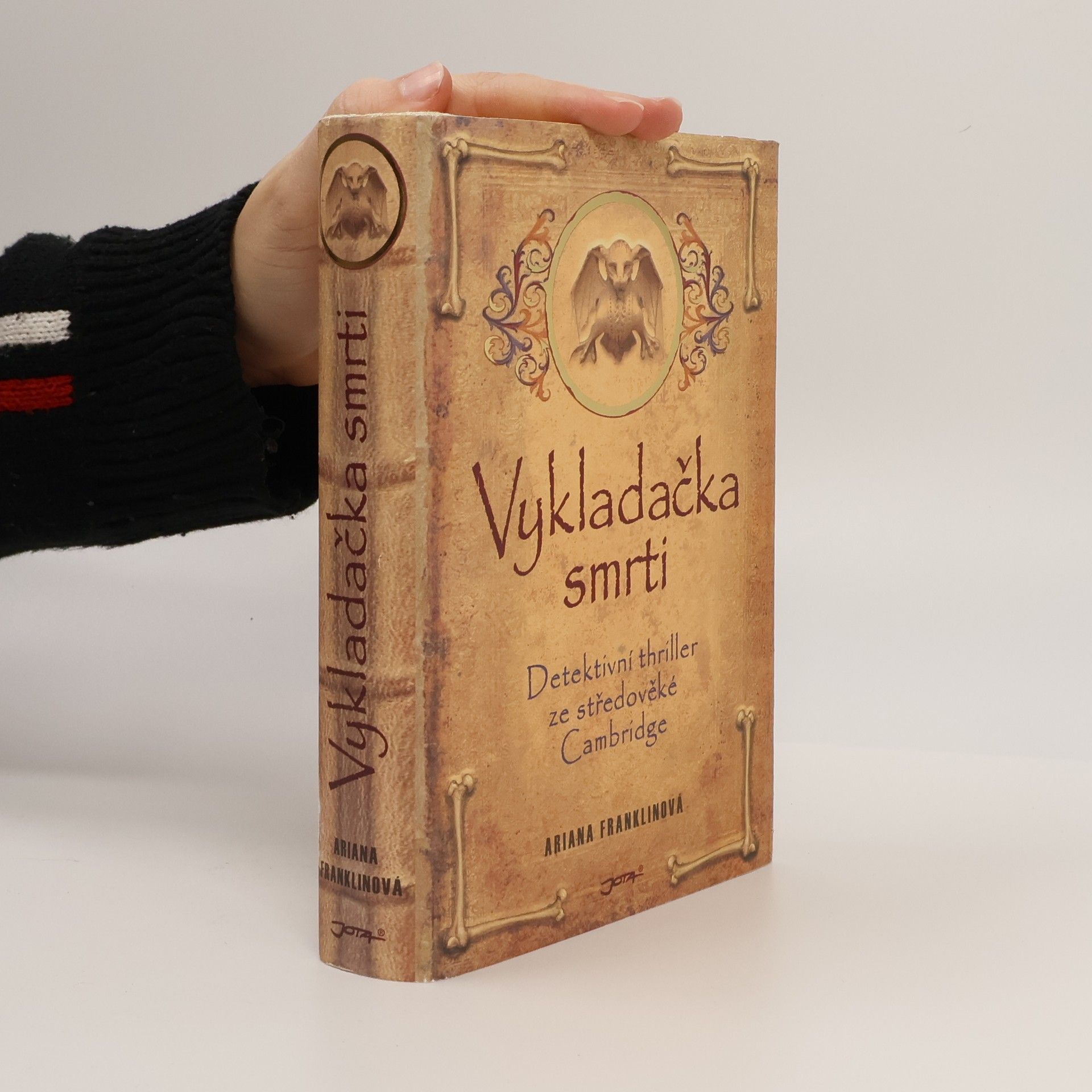 Ariana Franklin Vykladačka smrti