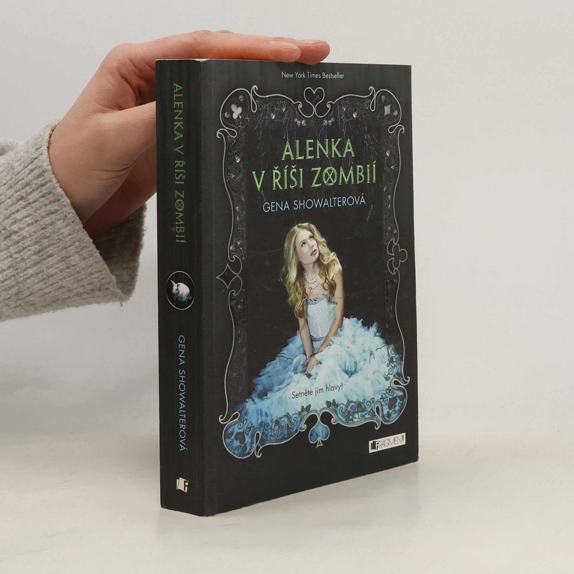 Gena Showalter Alenka v říši zombií