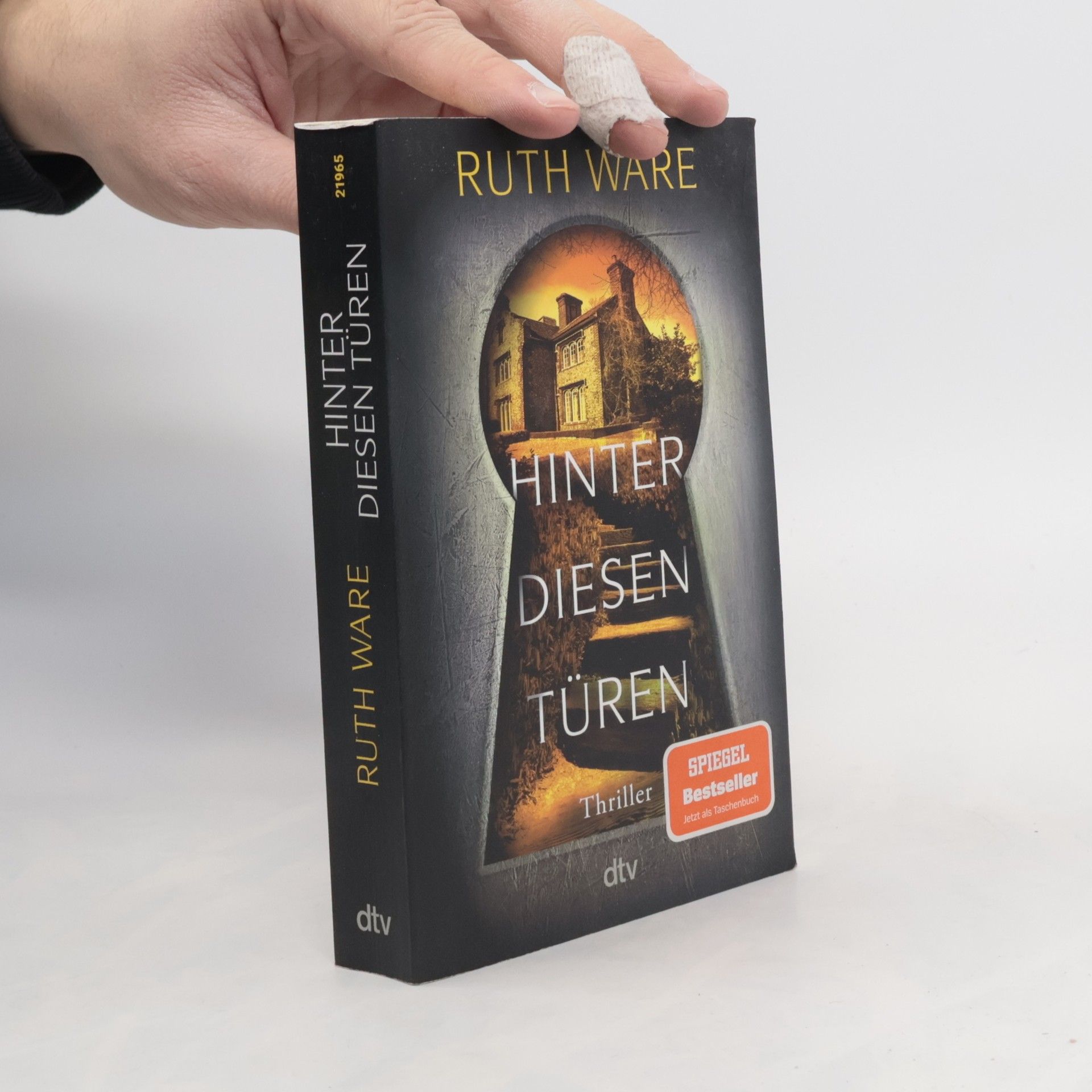 Ruth Ware Hinter diesen Türen