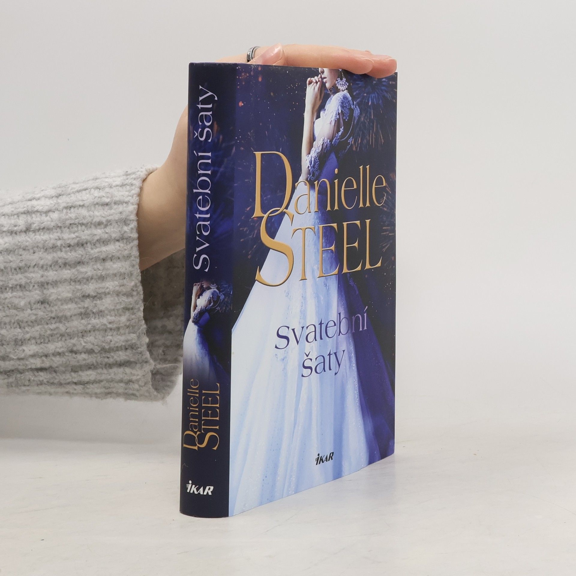 Danielle Steelová Svatební šaty