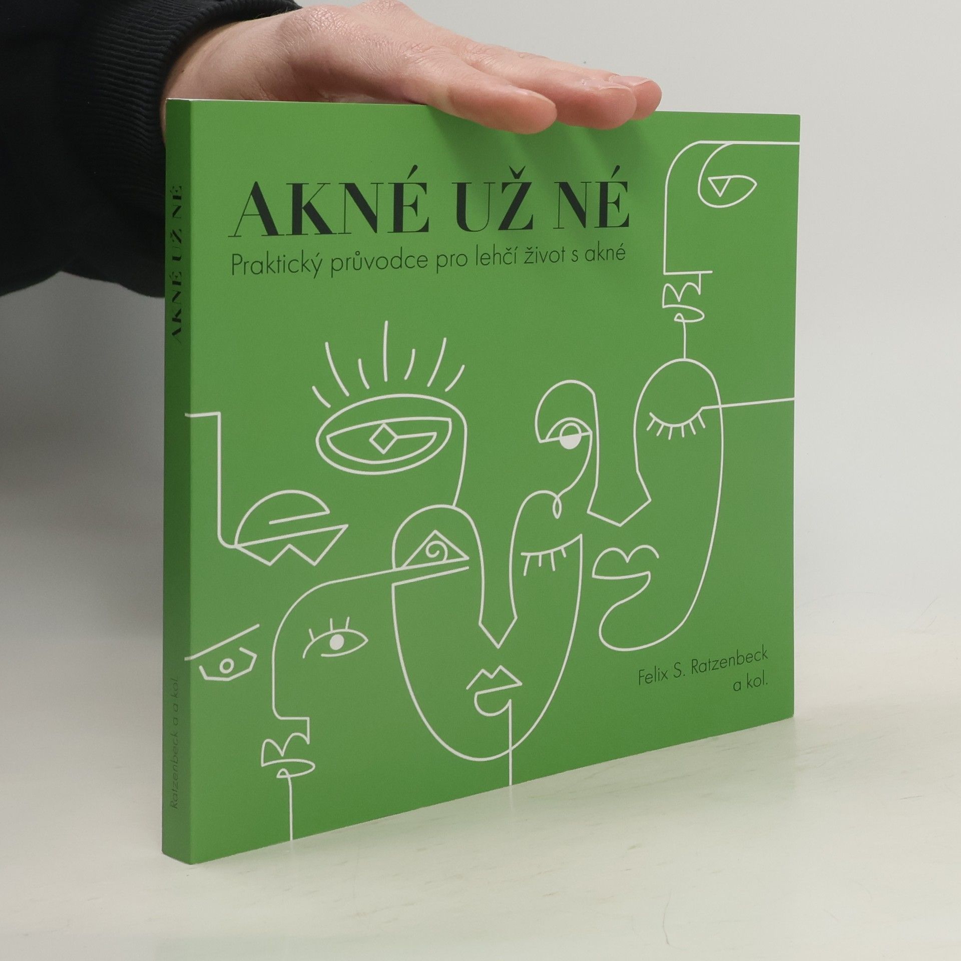 Akné už né: Praktický průvodce pro lehčí život s akné