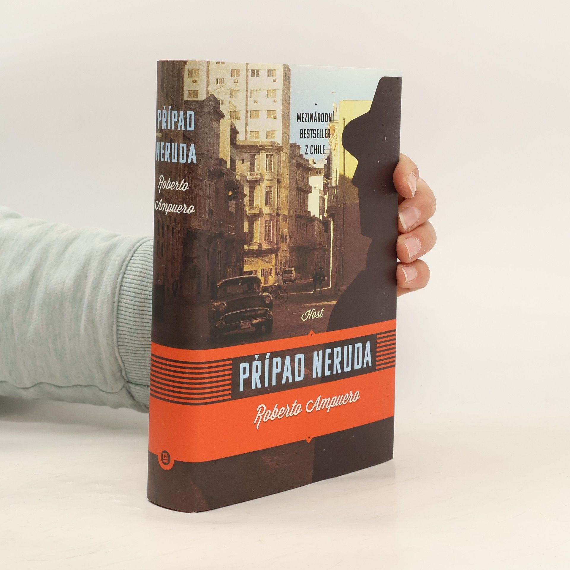 Roberto Ampuero Espinoza Případ Neruda