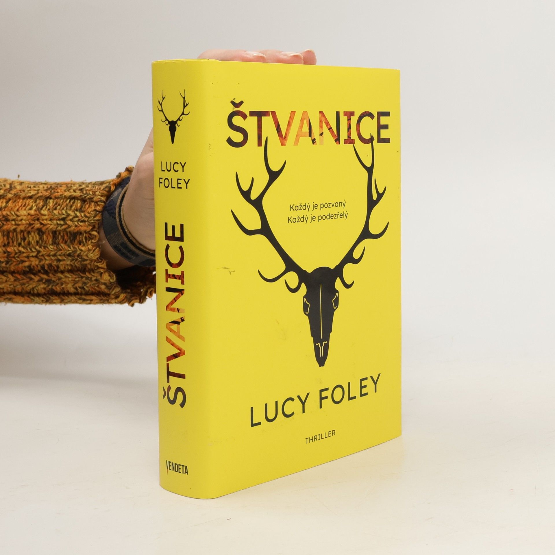 Lucy Foley Štvanice