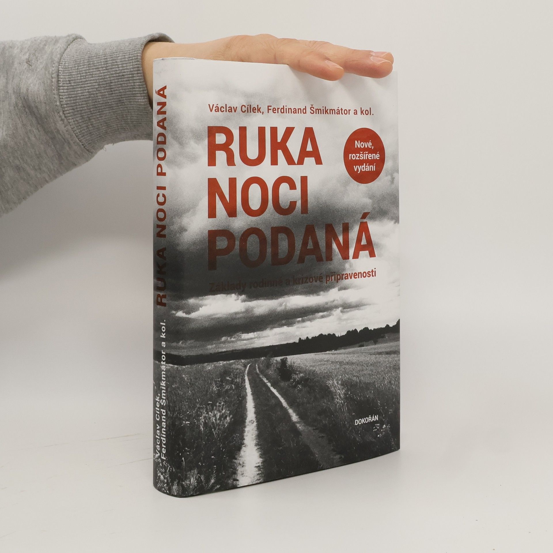 Václav Cílek Ruka noci podaná - Základy rodinné a krizové připravenosti