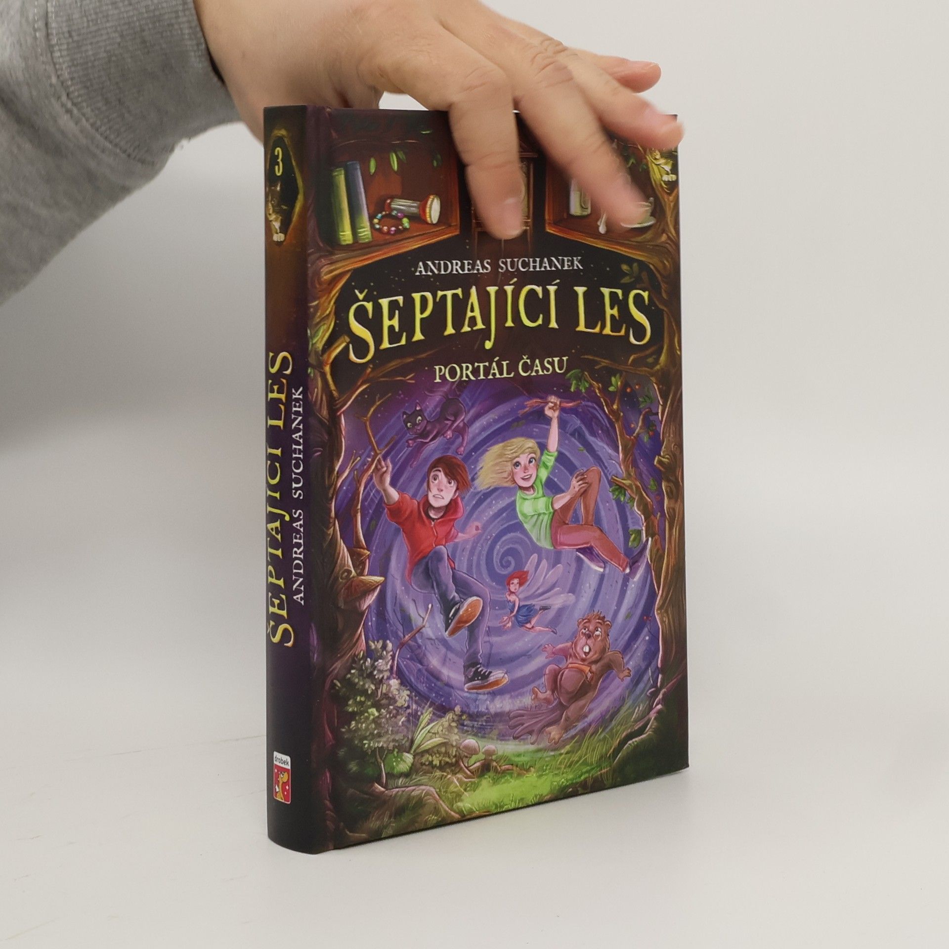 Šeptající les : Portál času