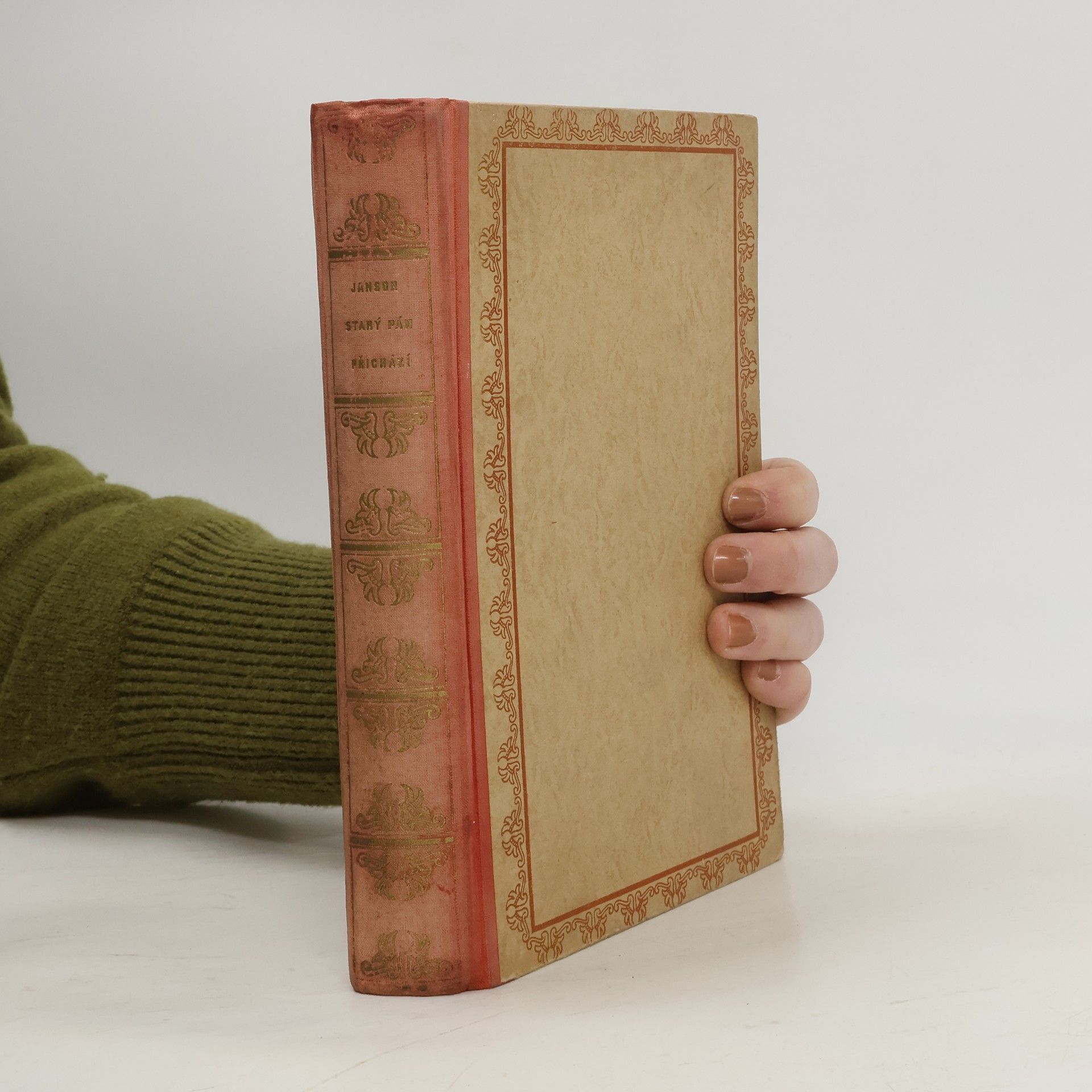 Starý pán přichází