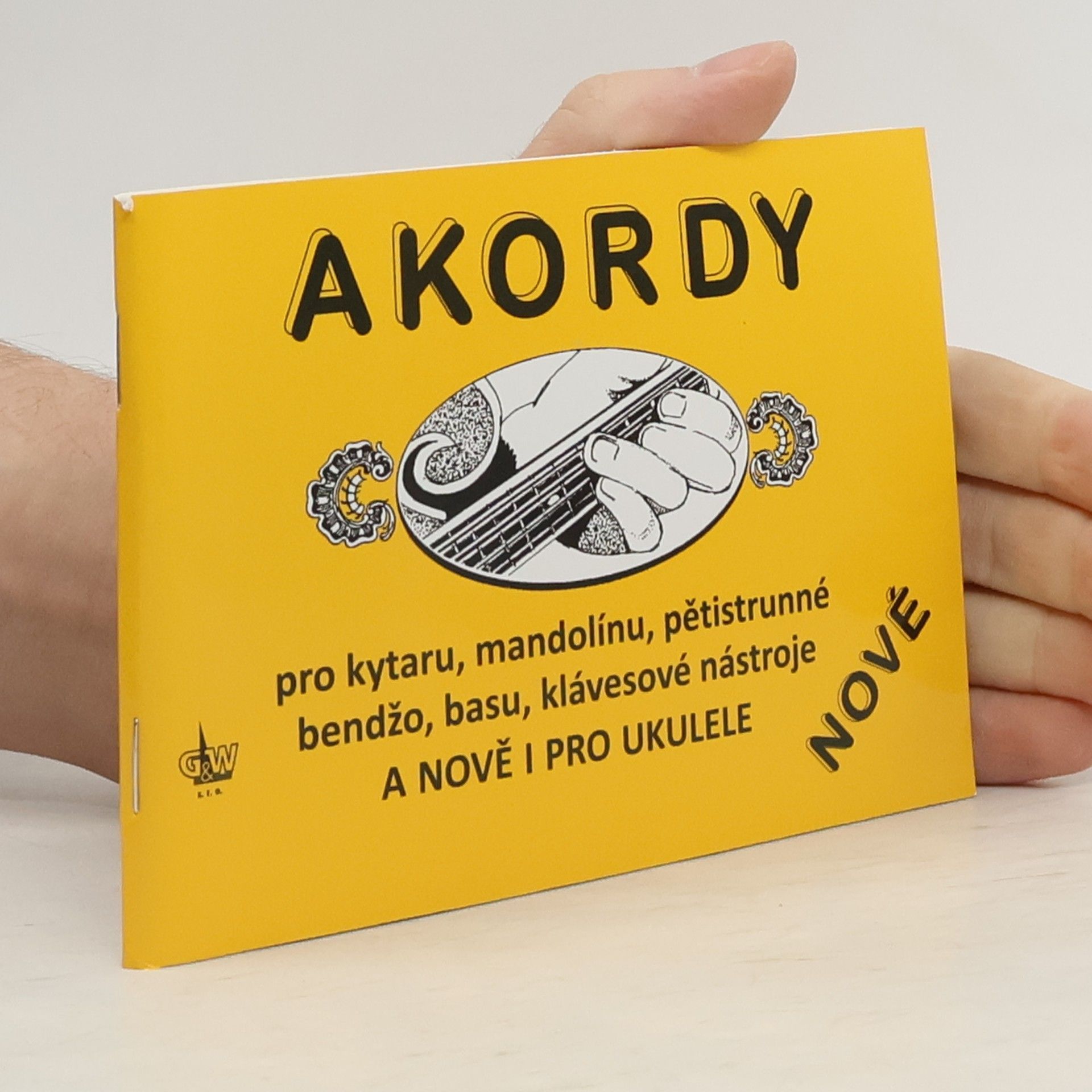 Collectif d'auteurs Akordy pro kytaru, mandolínu, pětistrunné bendžo, basu, klávesové nástroje, nově i pro ukulele (nové)