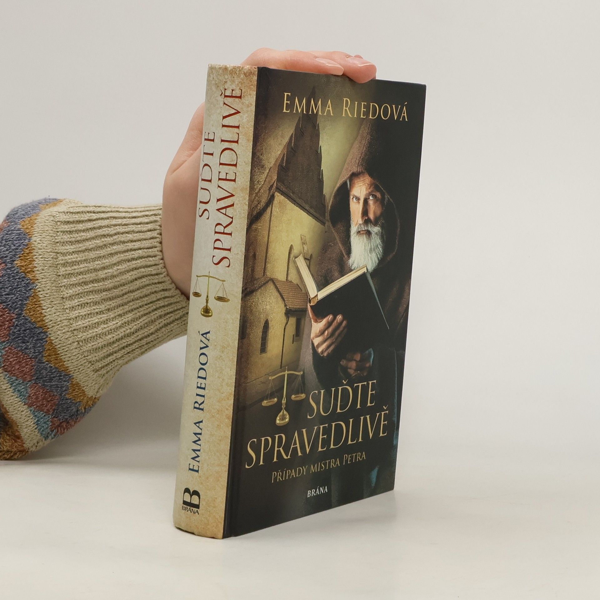 Emma Riedová Suďte spravedlivě