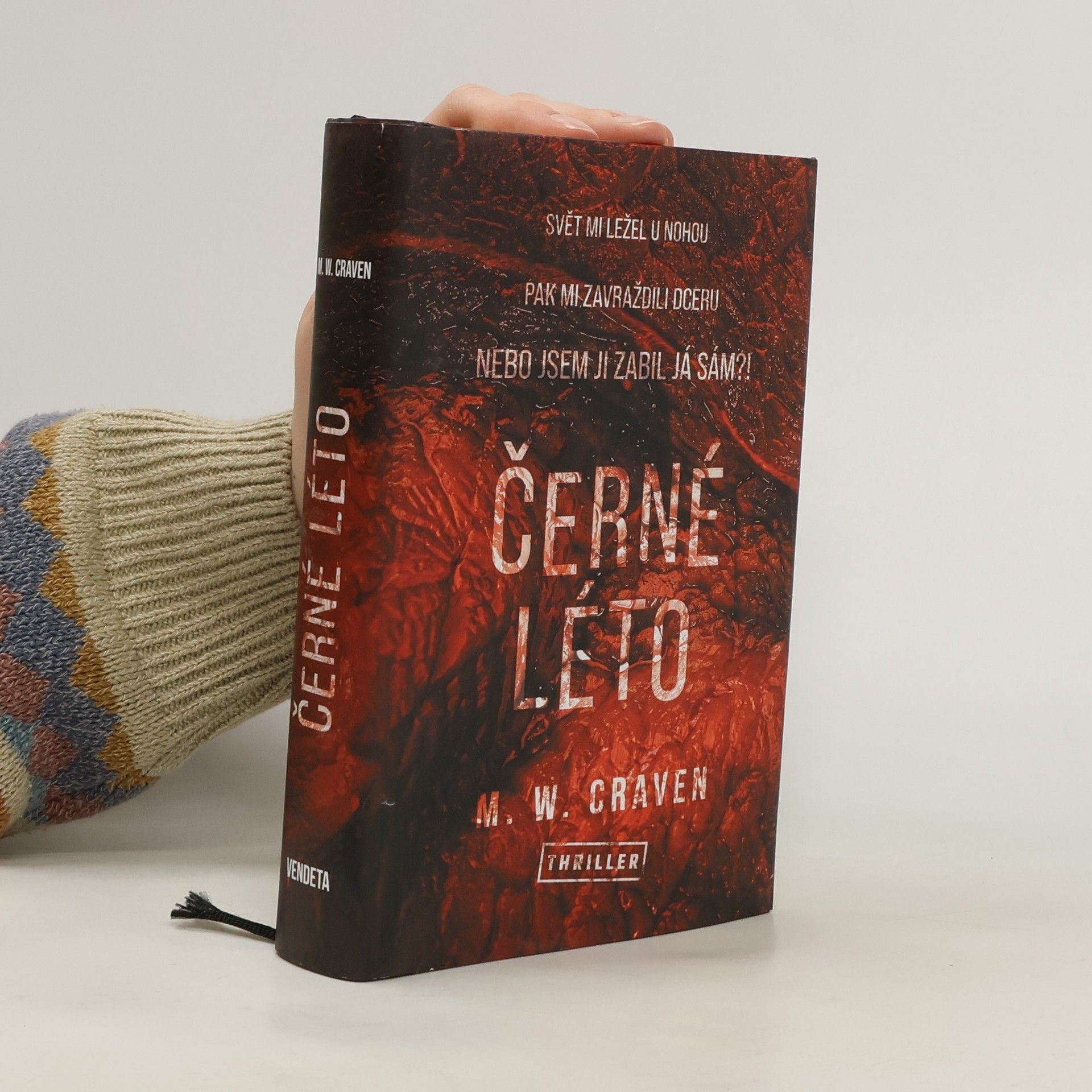 M.W. Craven Černé léto