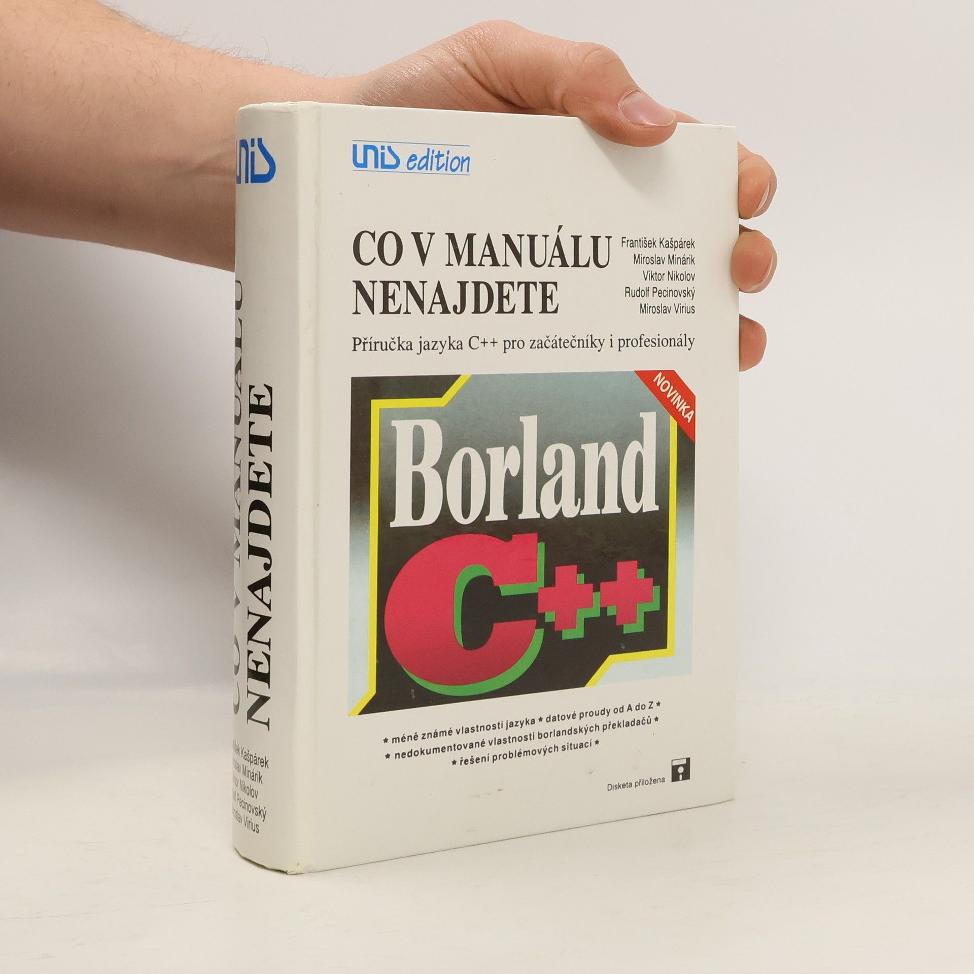 Co v manuálu nenajdete