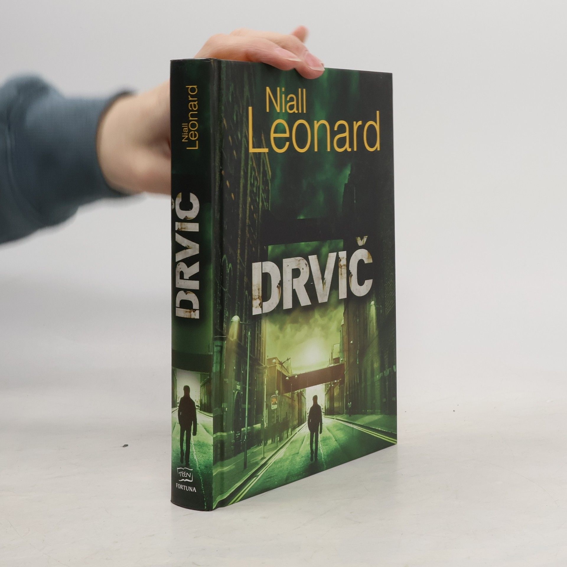 Niall Leonard Drvič