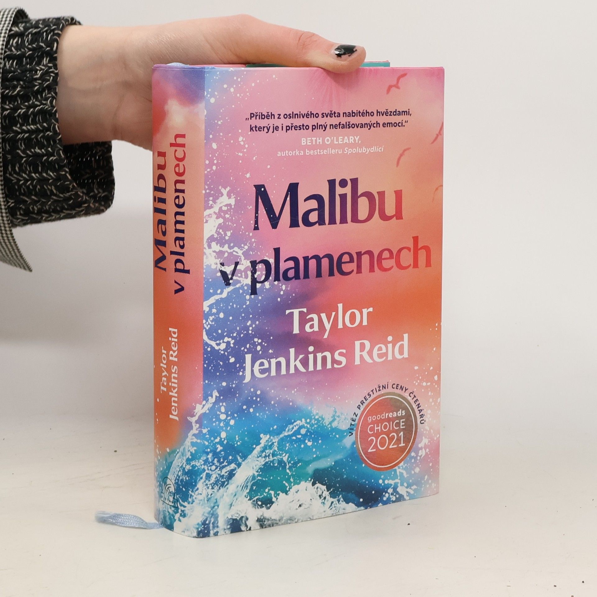 Taylor Jenkins Reid Malibu v plamenech