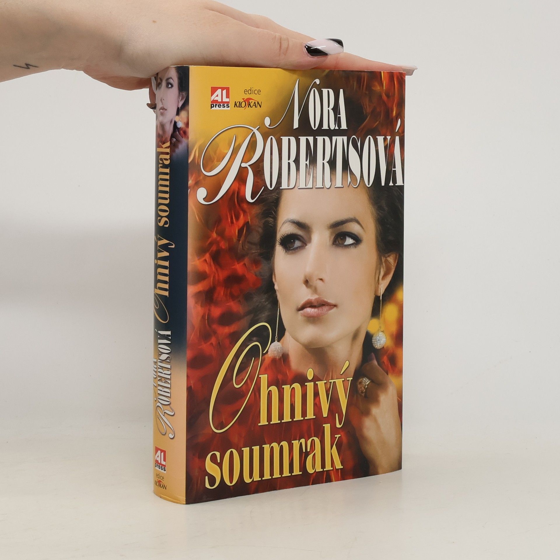 Nora Roberts Ohnivý soumrak