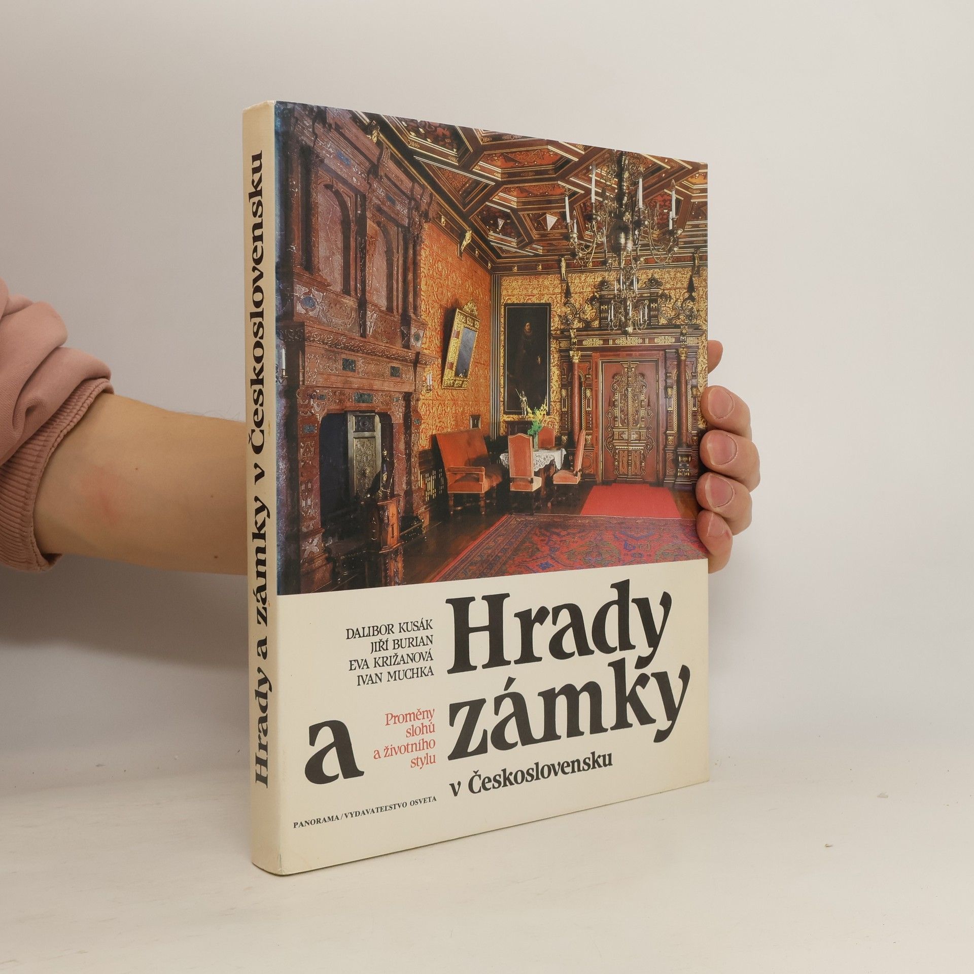 Dalibor Kusák Hrady a zámky v Československu