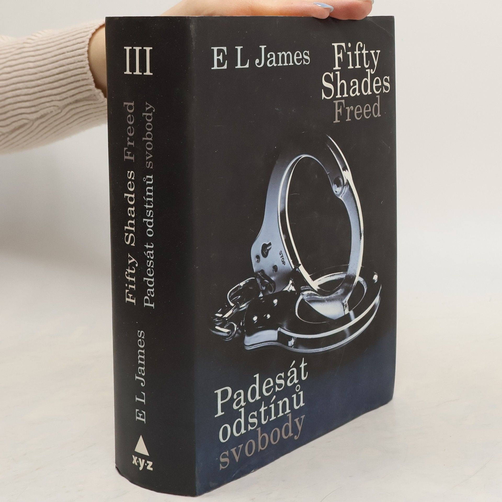 E. L. James Padesát odstínů svobody