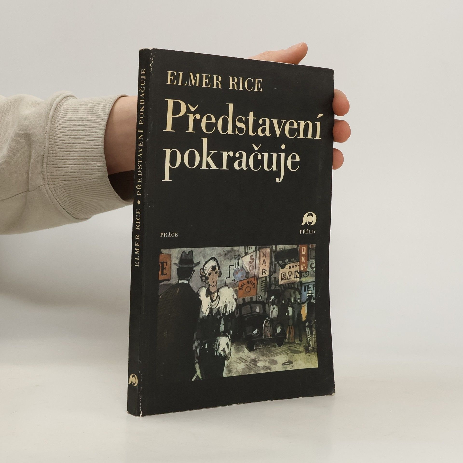 Představení pokračuje