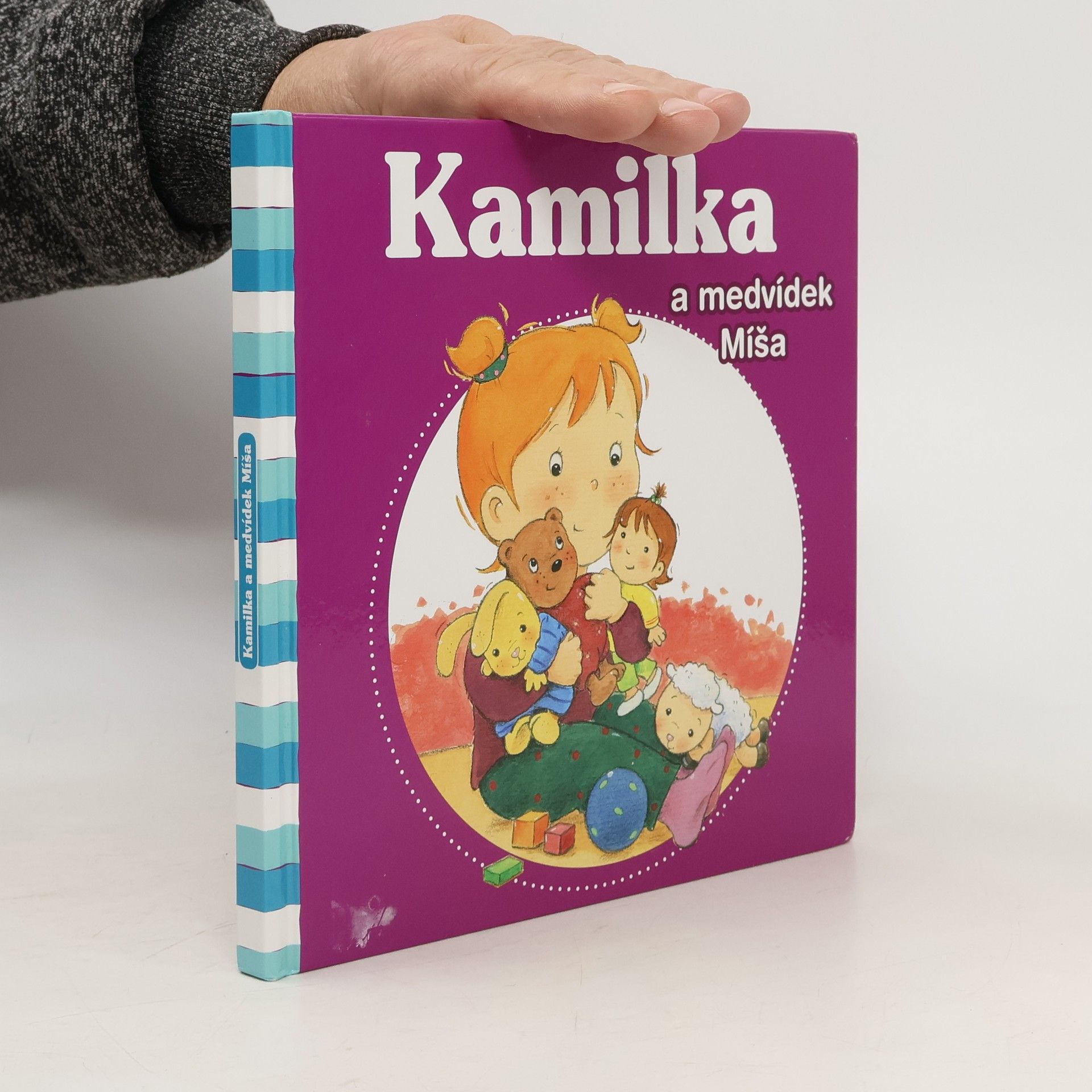 Nancy Delvaux Kamilka a medvídek Míša