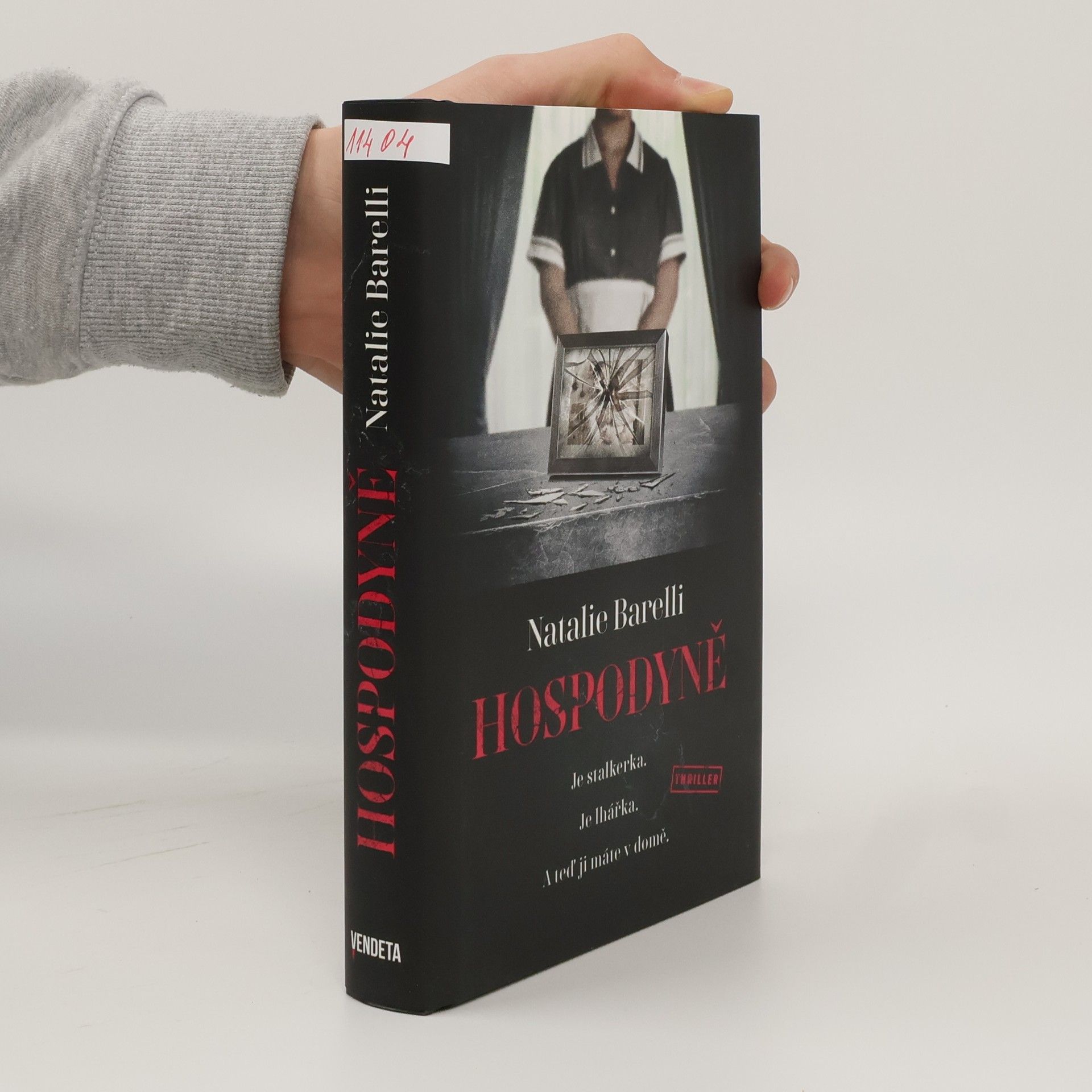 Natalie Barelli Hospodyně