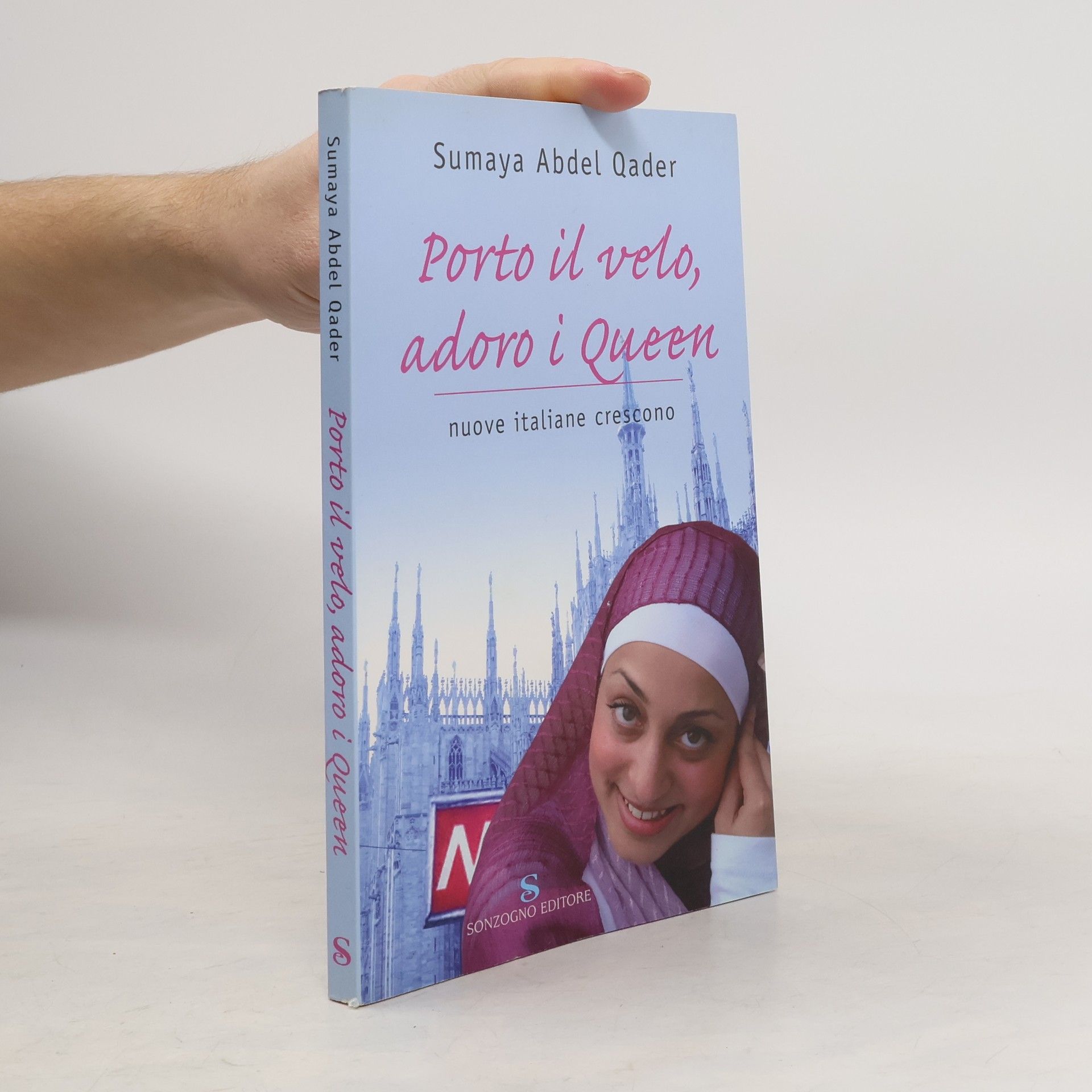 Sumaya Abdel Qader Porto il velo, adoro i Queen