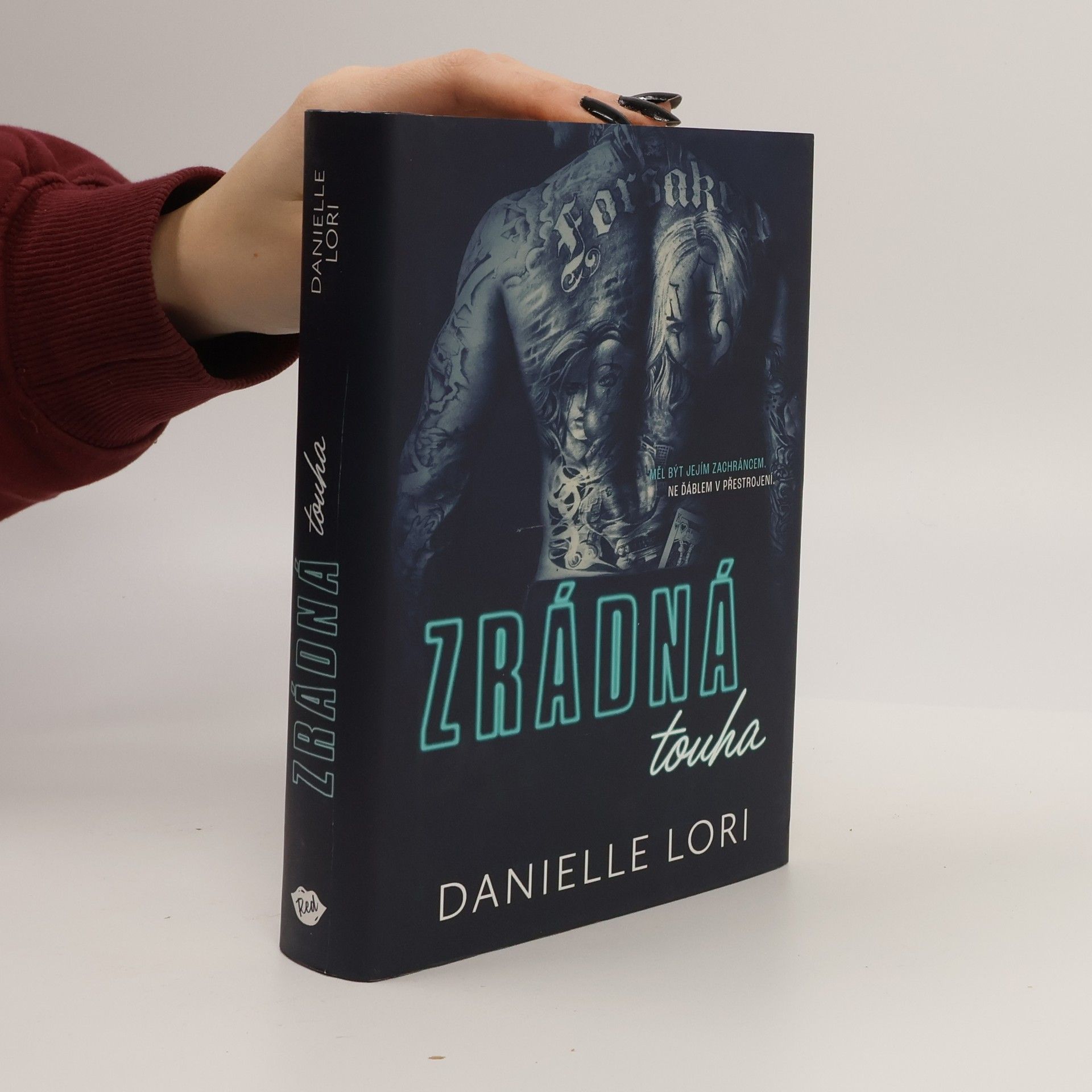 Danielle Lori Zrádná touha