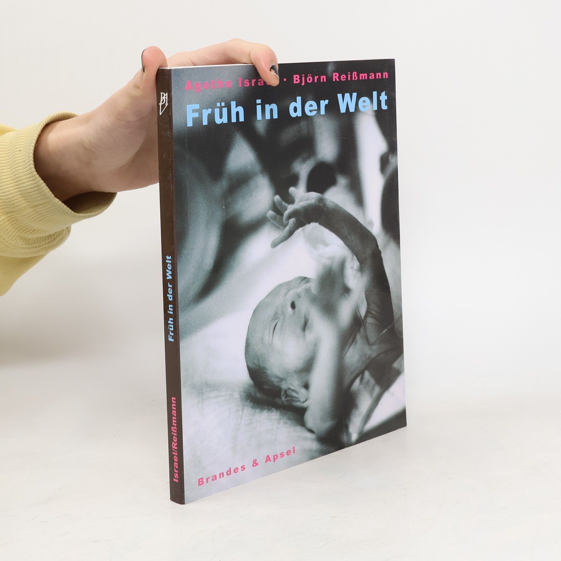 Agathe Israel Früh in der Welt