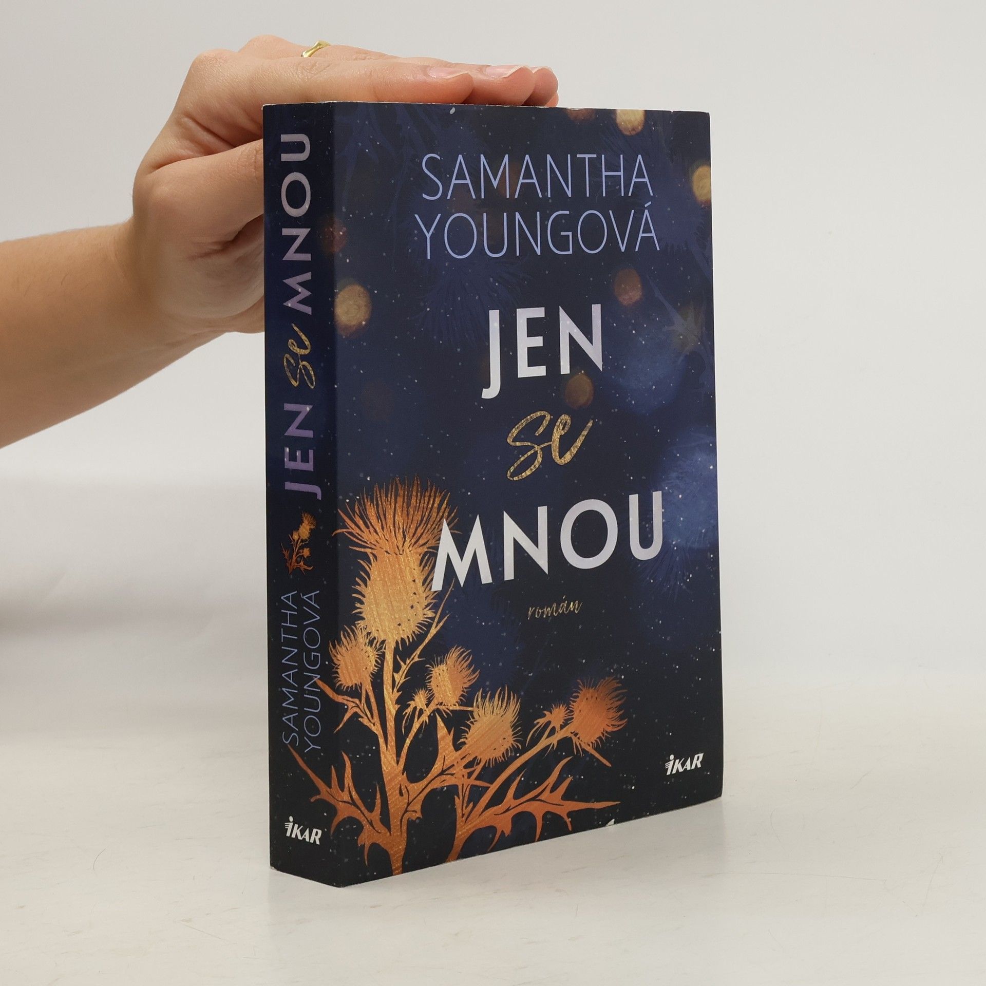 Samantha Young Jen se mnou