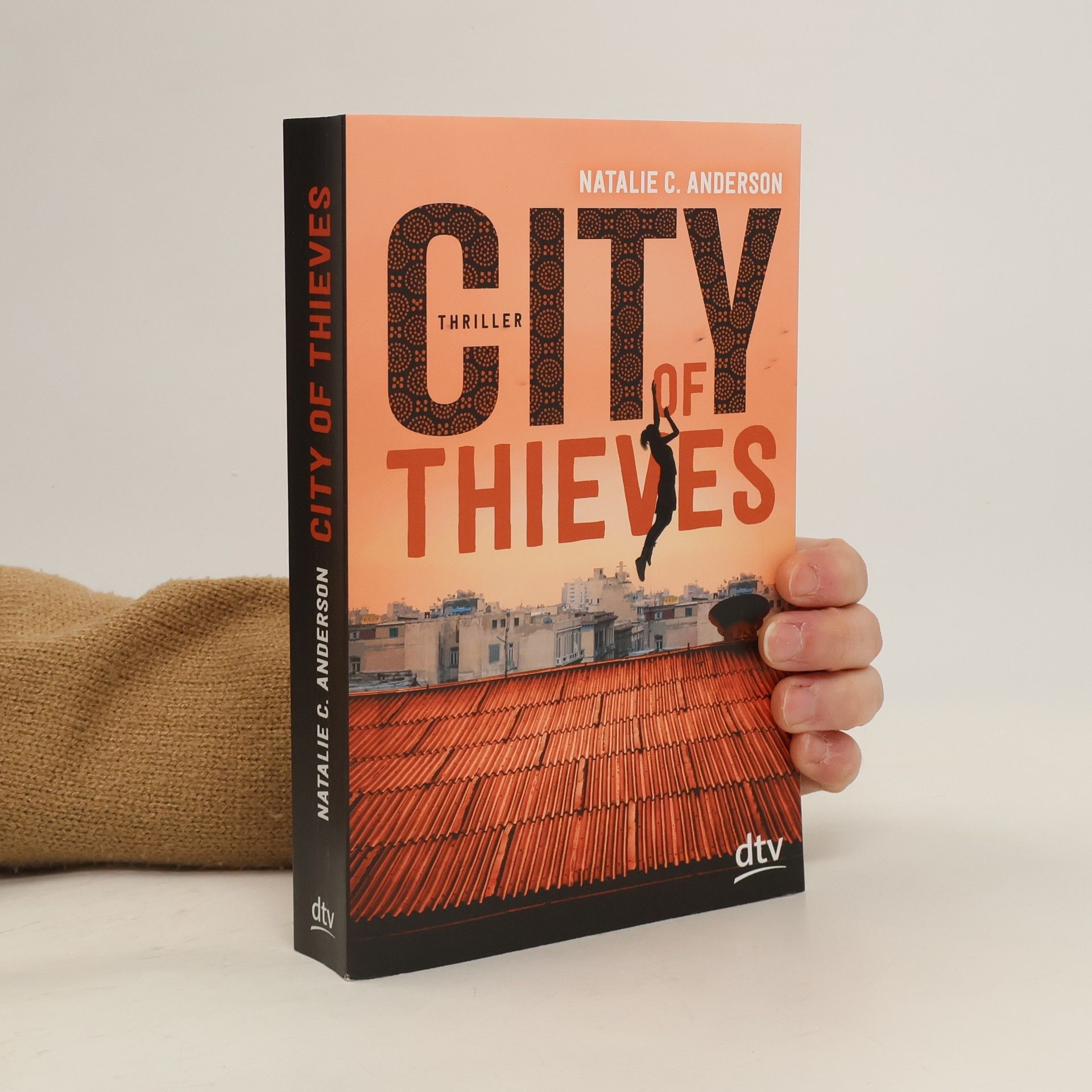 Natalie C. Anderson City of thieves