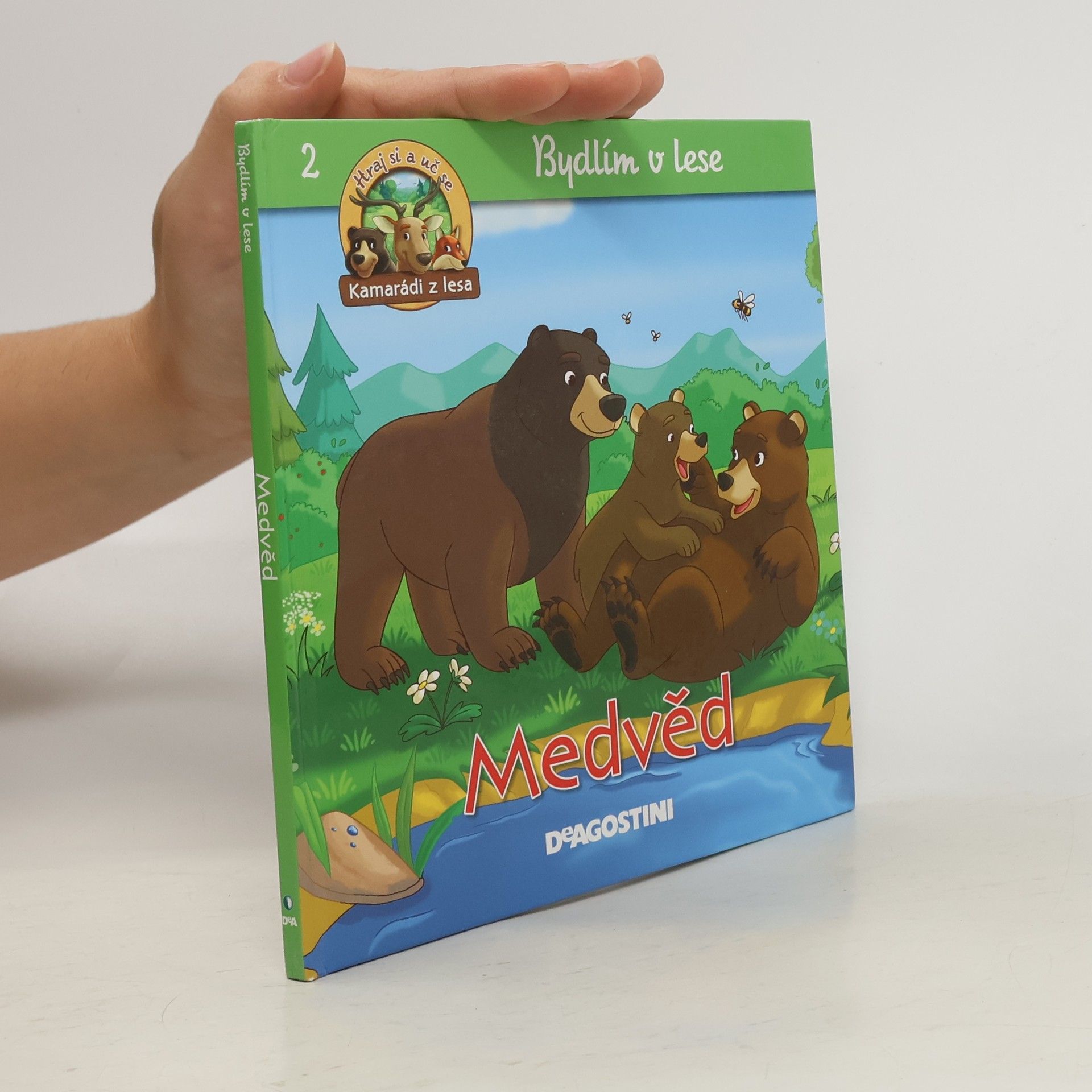 Feryal Kanbay Medvěd