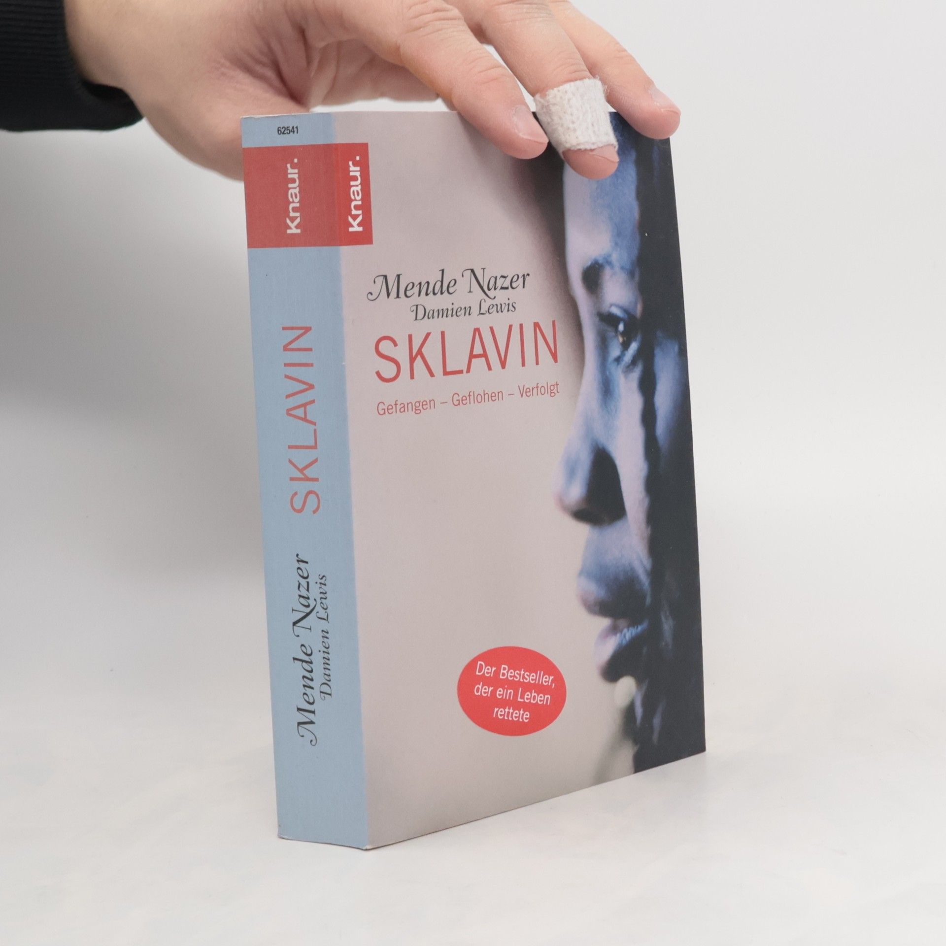 Mende Nazer Sklavin Gefangen - Geflohen - Verfolgt