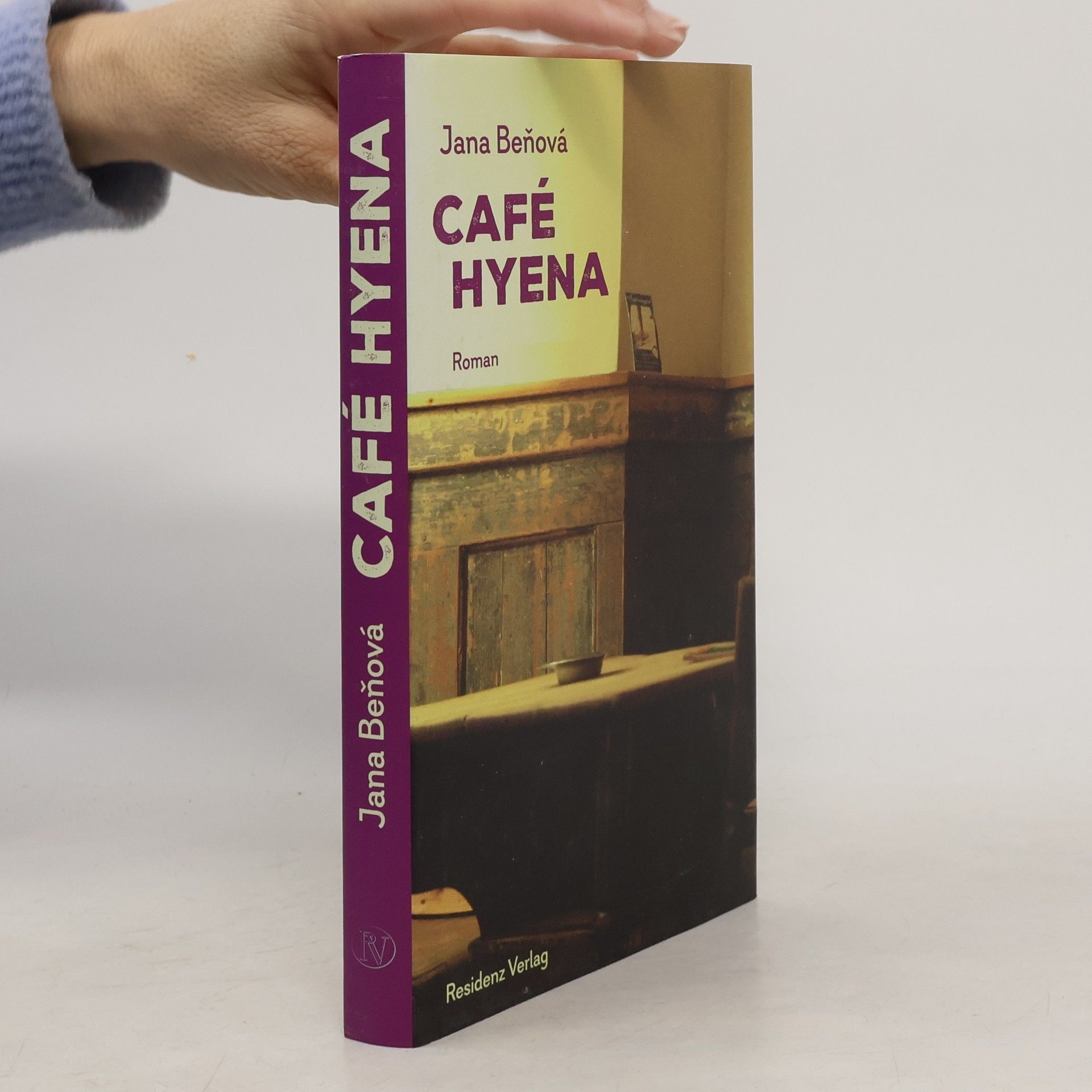 Jana Beňová Café Hyena