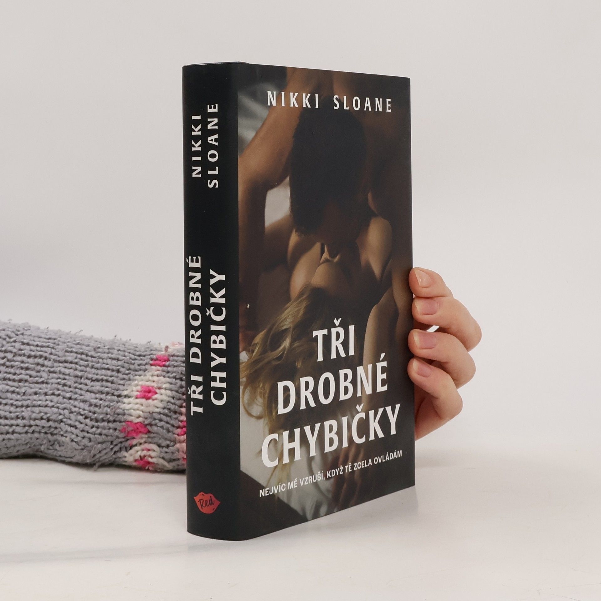 Nikki Sloane Tři drobné chybičky