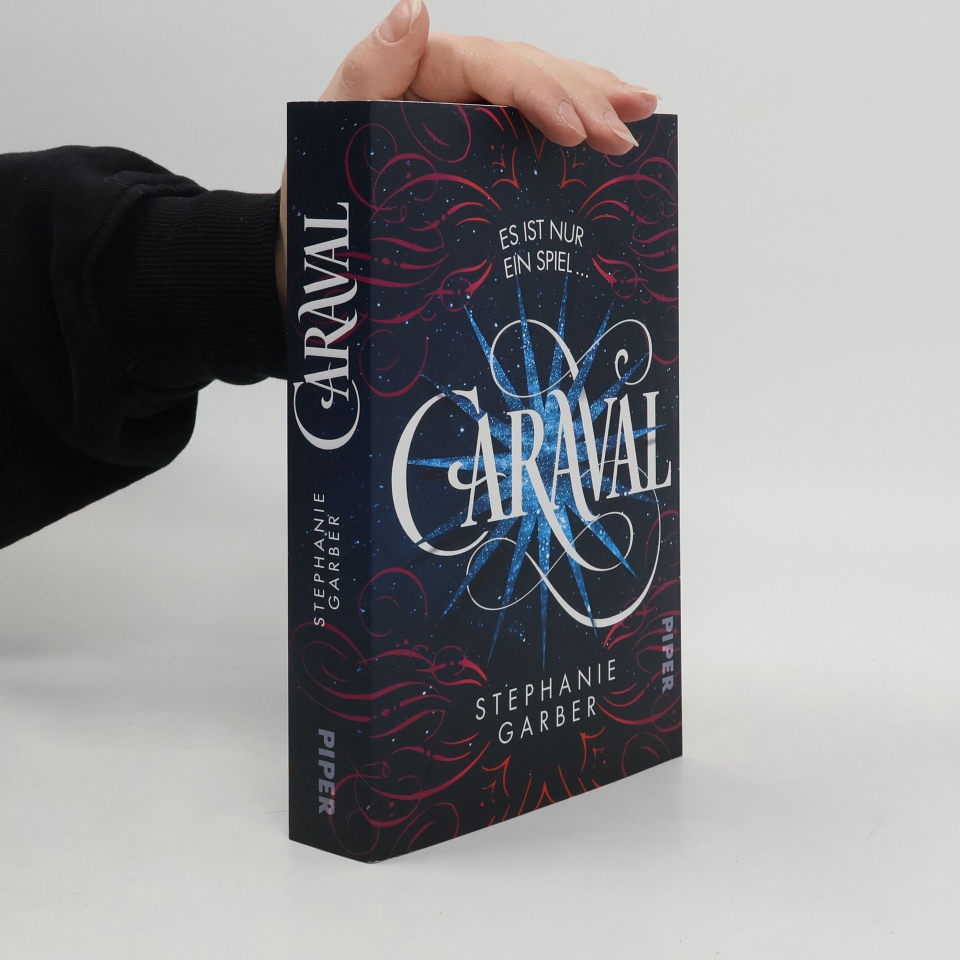 Stephanie Garber Caraval