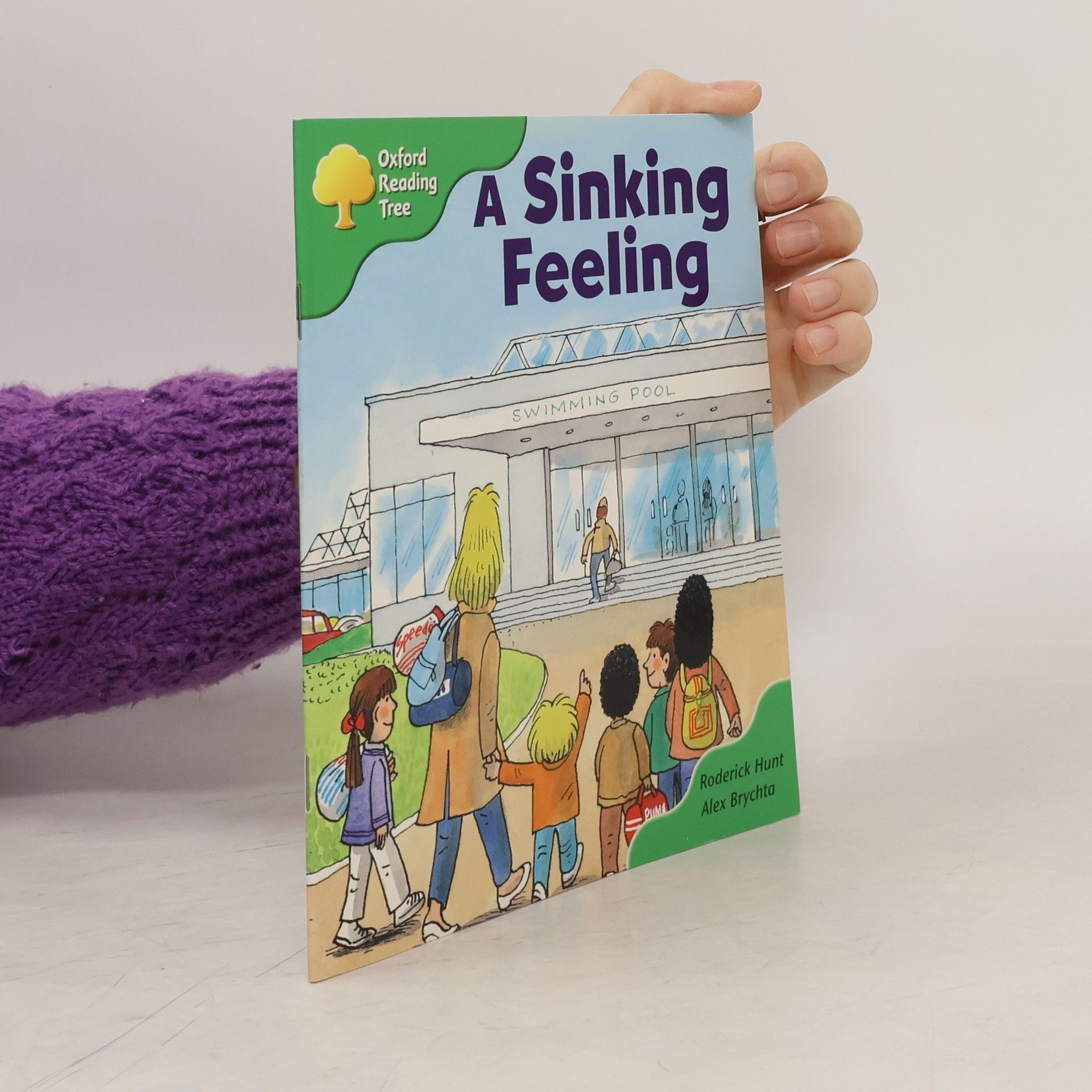 Roderick Hunt Oxford Reading Tree: Stage 2: Patterned Stories A Sinking Feeling