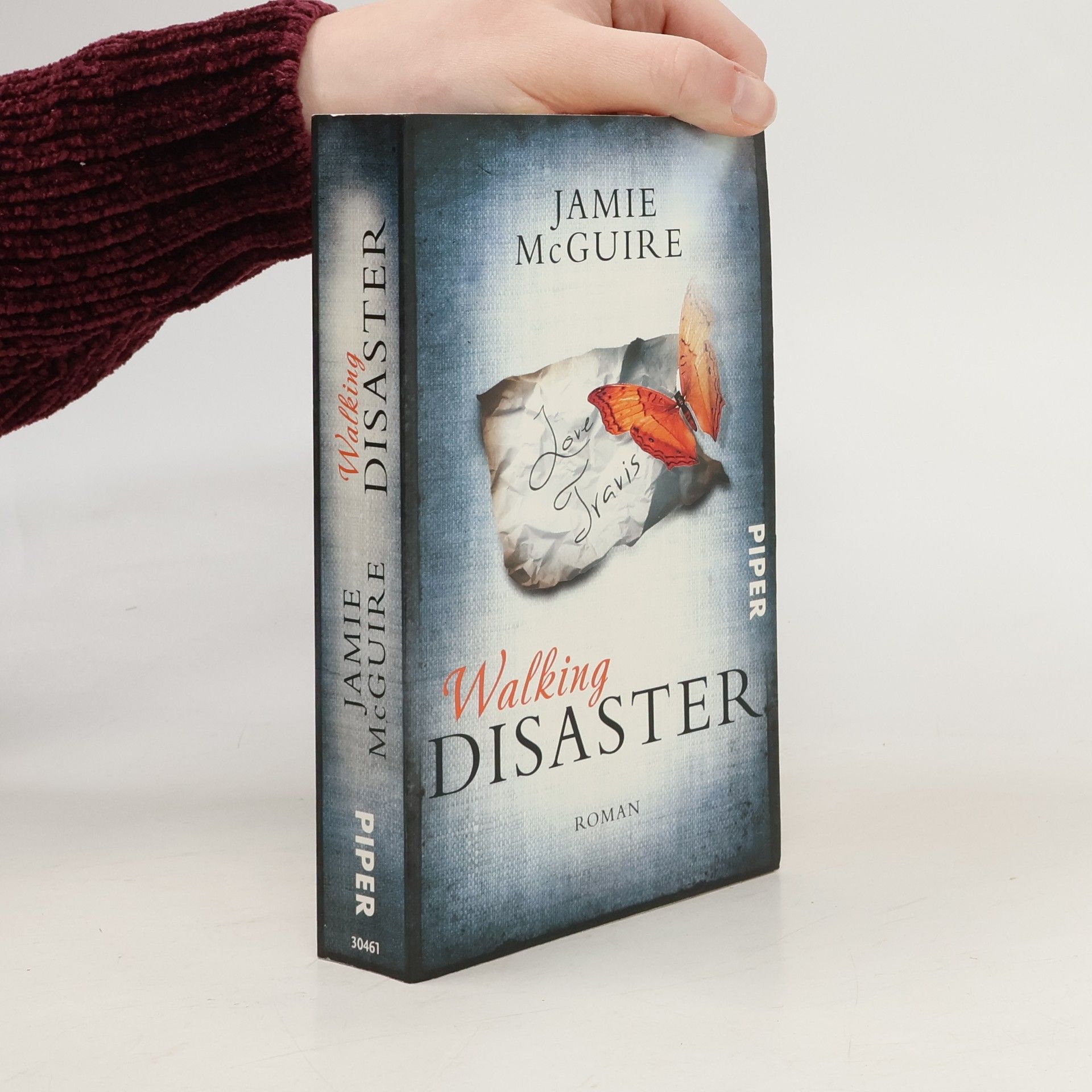 Jamie McGuire Walking disaster