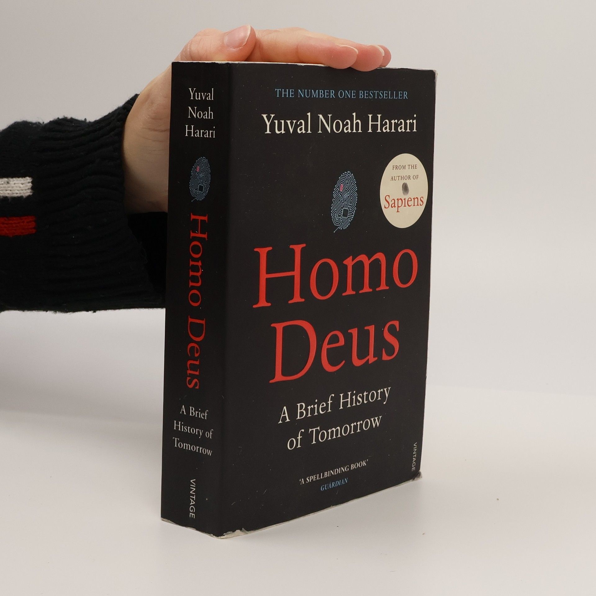 Yuval Noah Harari Homo Deus. A Brief History of Tomorrow
