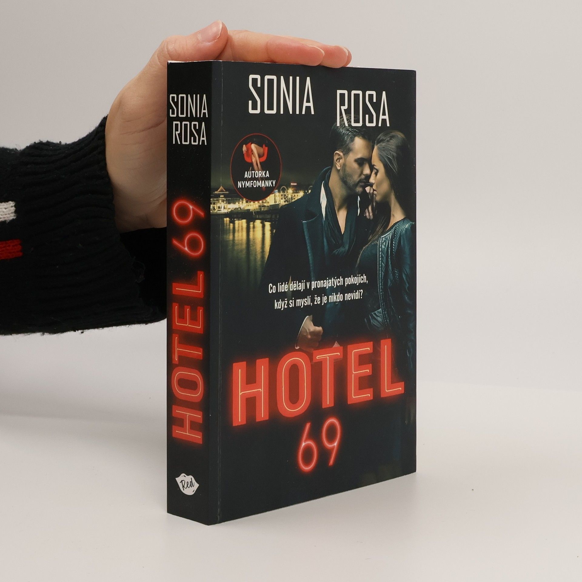 Hotel 69