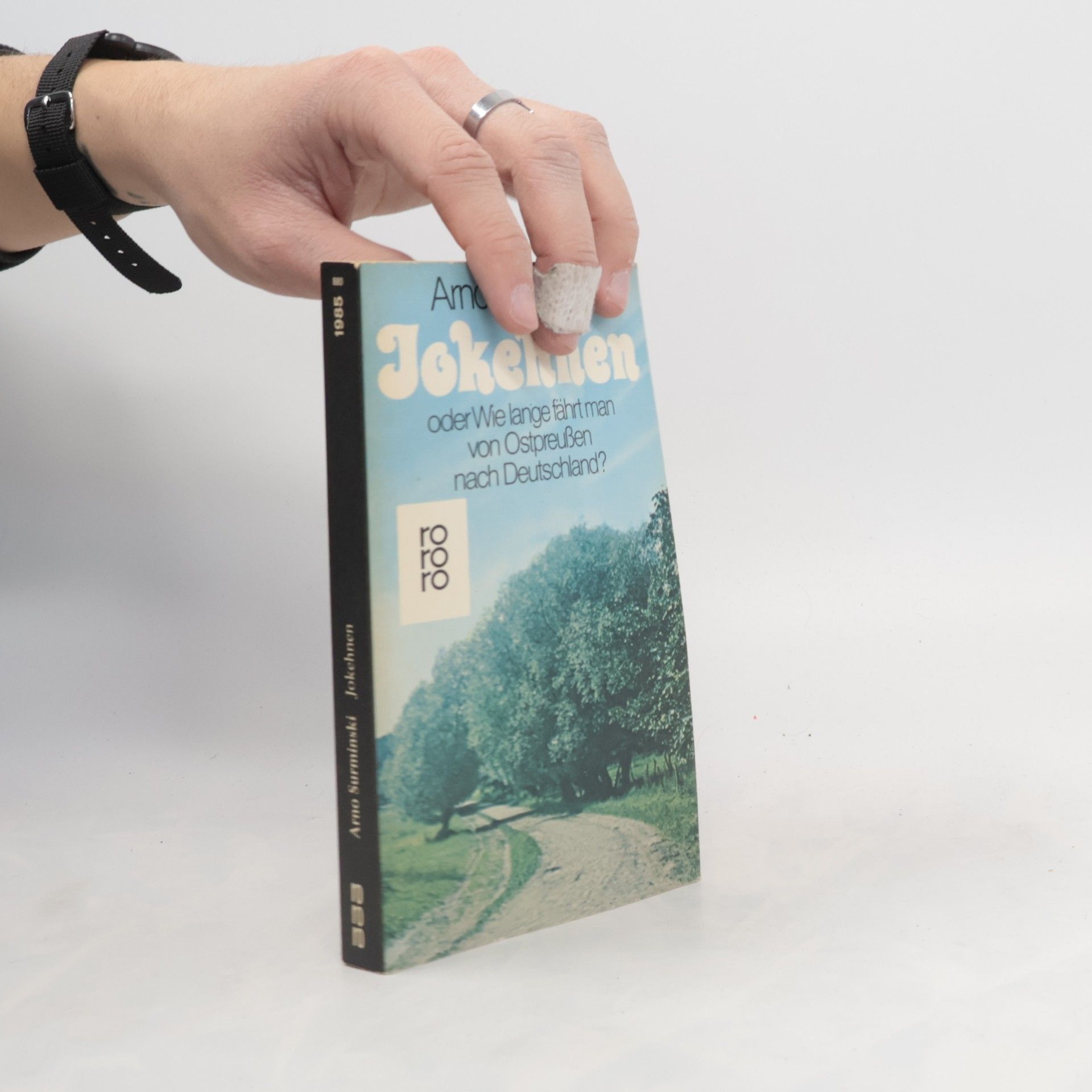 Arno Surminski Jokehnen oder wie lange fährt man von Ostpreussen nach Deutschland?