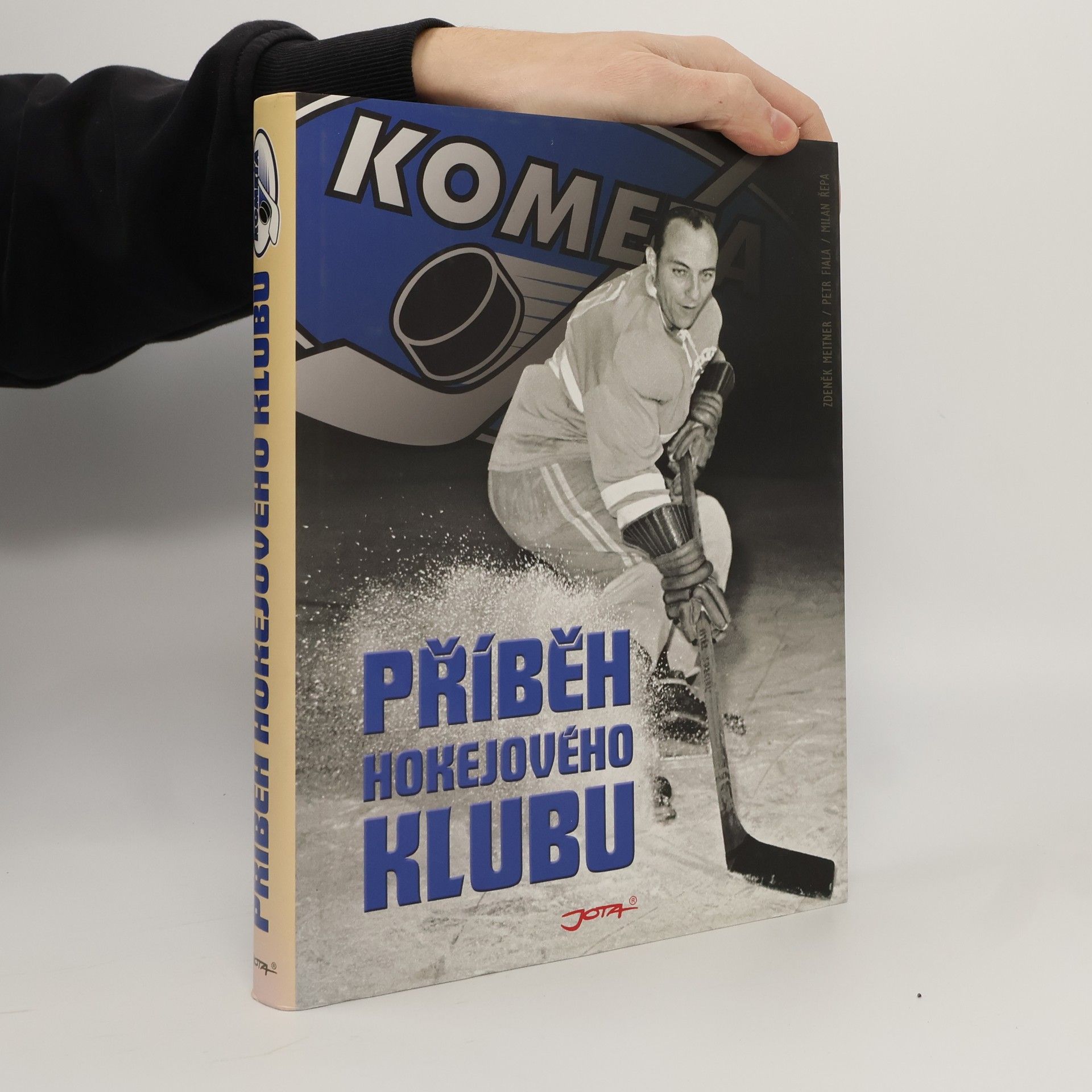 Kometa : příběh hokejového klubu